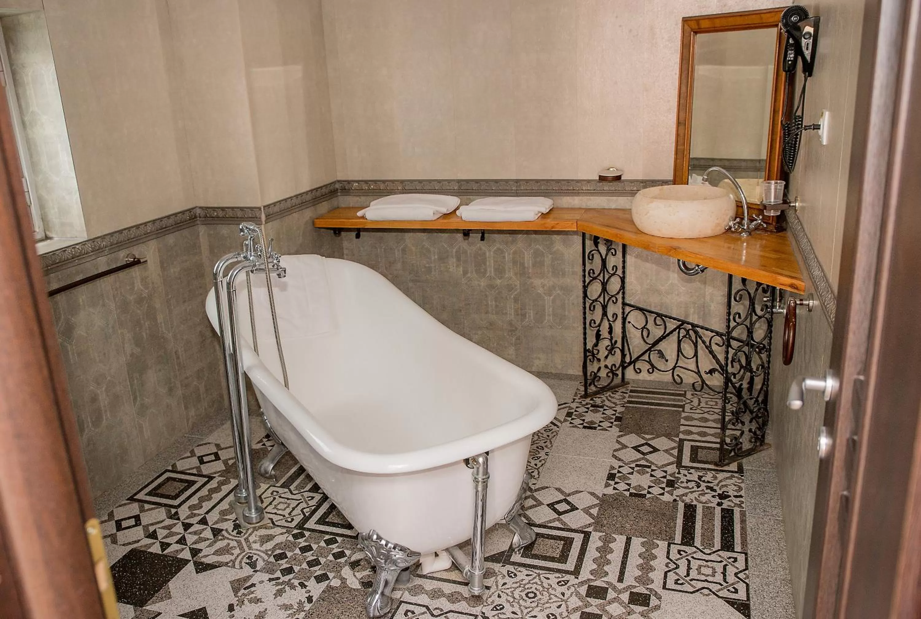 Bathroom in Hotel Senator