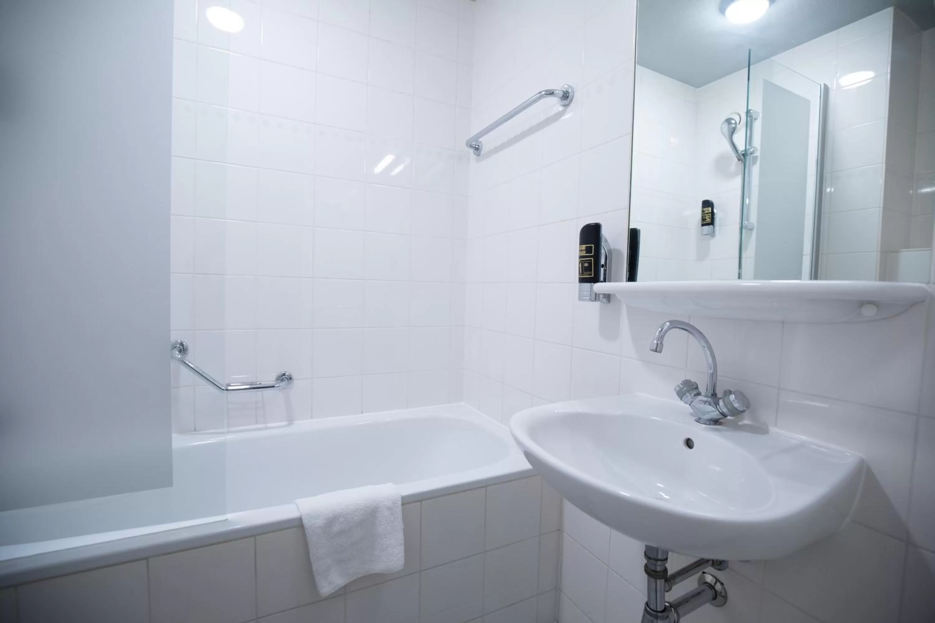 Bathroom in a&o Rotterdam City