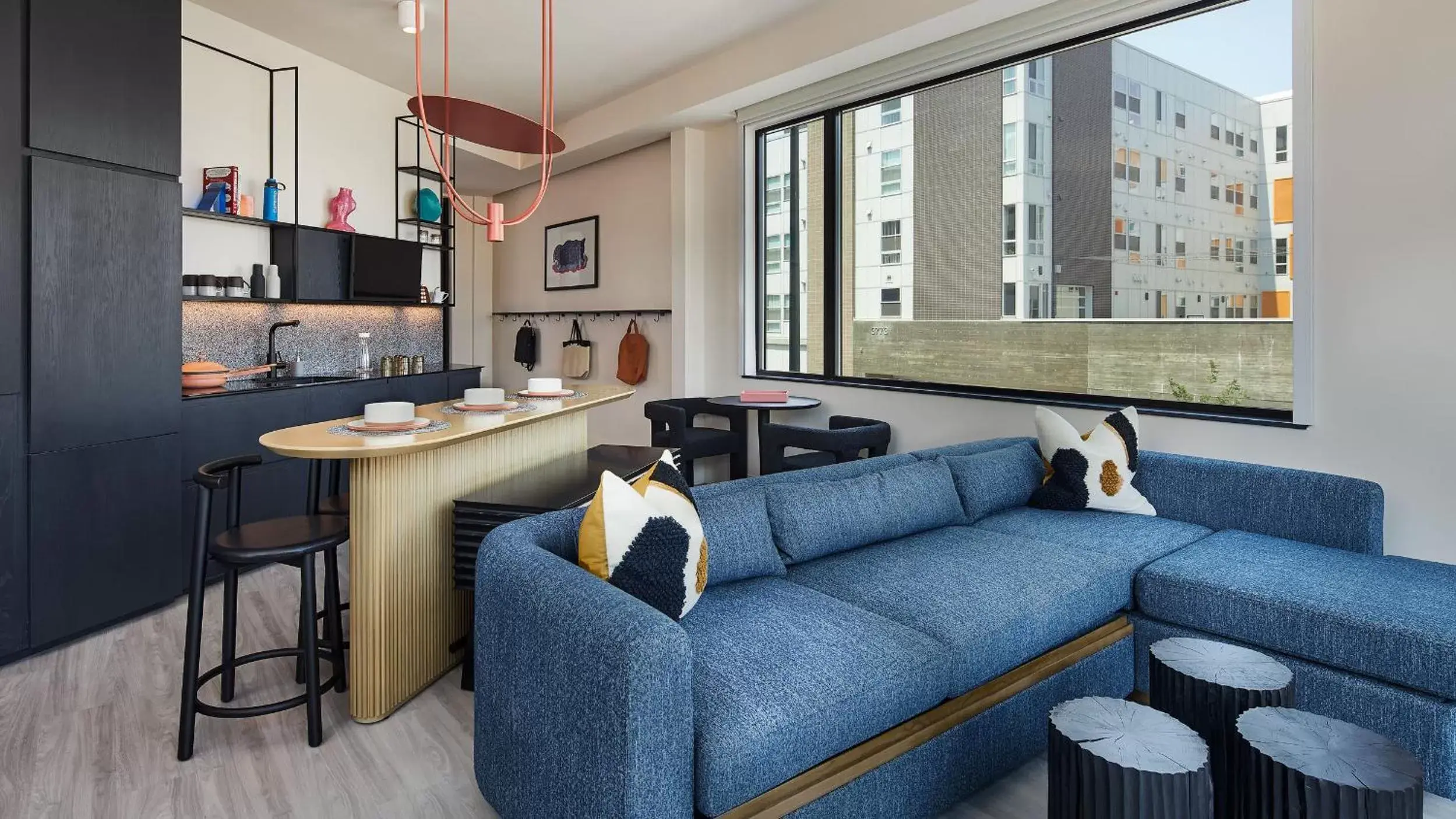 Kitchen or kitchenette, Seating Area in Catbird Hotel