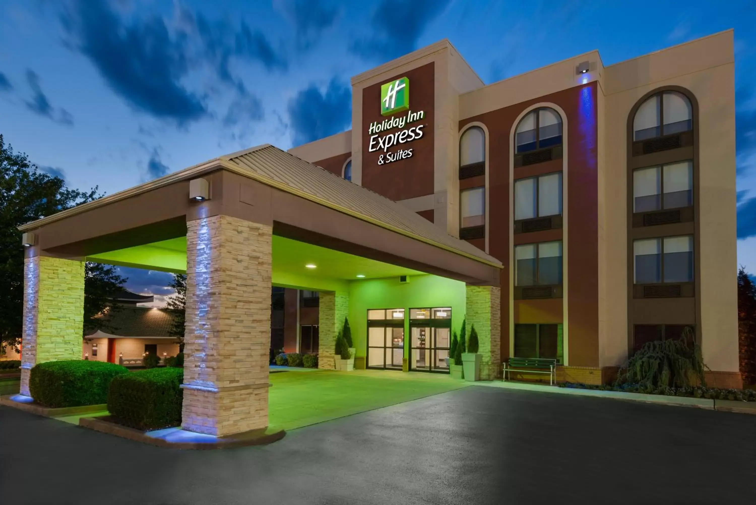Property building in Holiday Inn Express Hotel & Suites Bentonville, an IHG Hotel