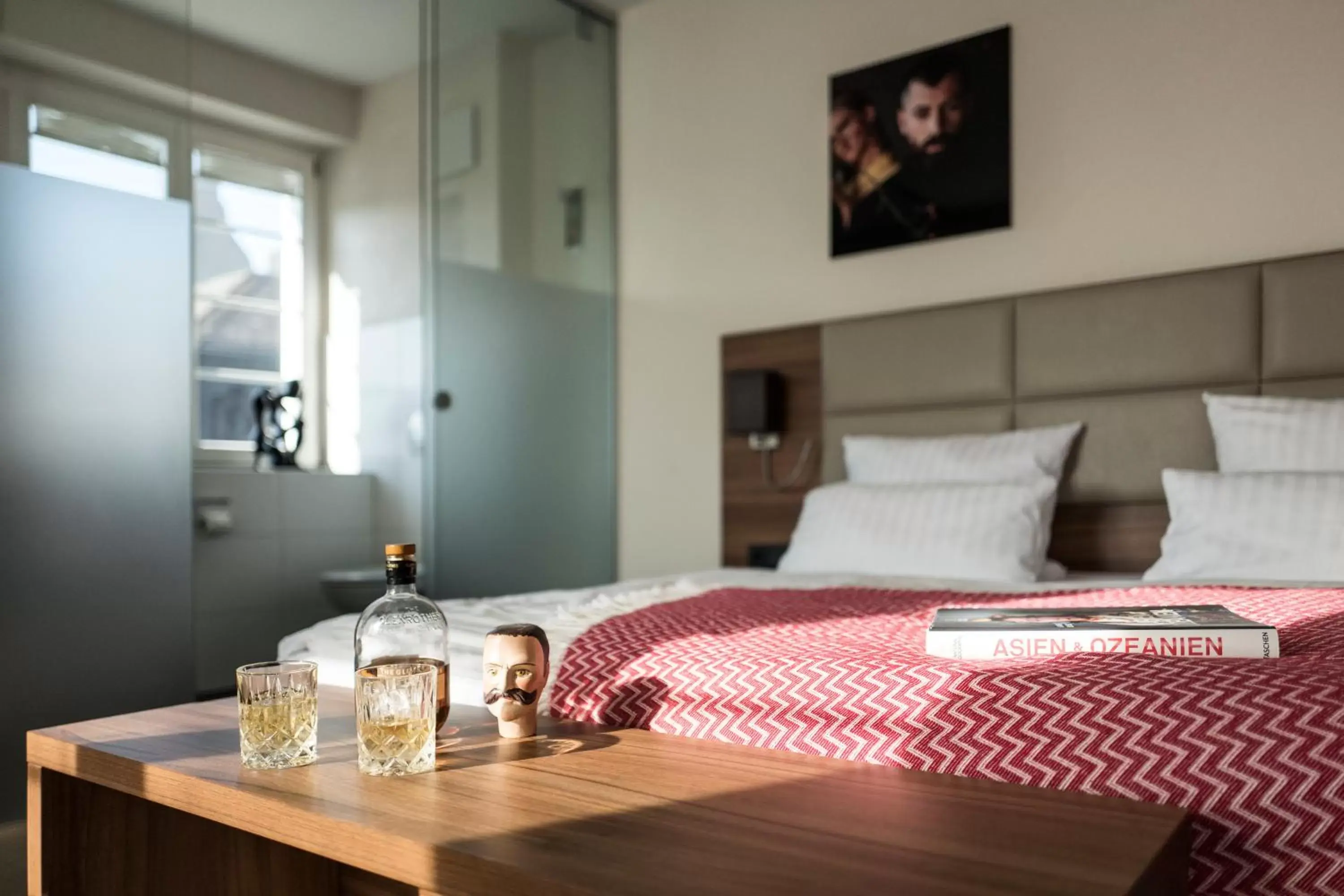 Comfort Business Room in Kunsthotel "Drei König" am Marktplatz Stadt Lörrach Comfort Business Room in Kunsthotel "Drei König" am Marktplatz Stadt Lörrach