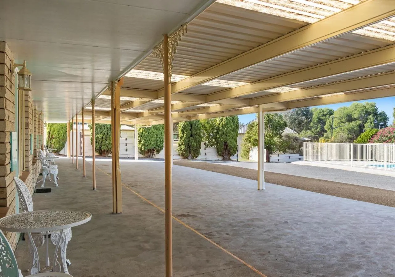 Patio in Econo Lodge Alabaster