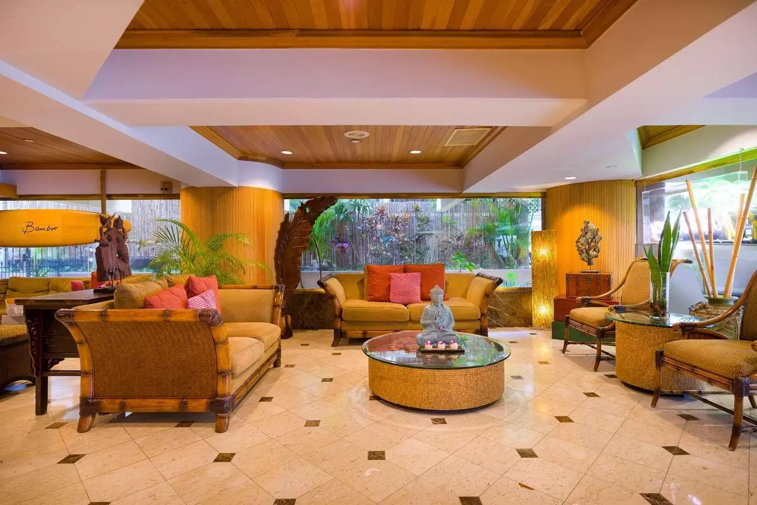 Lobby or reception in Castle Bamboo Waikiki Hotel