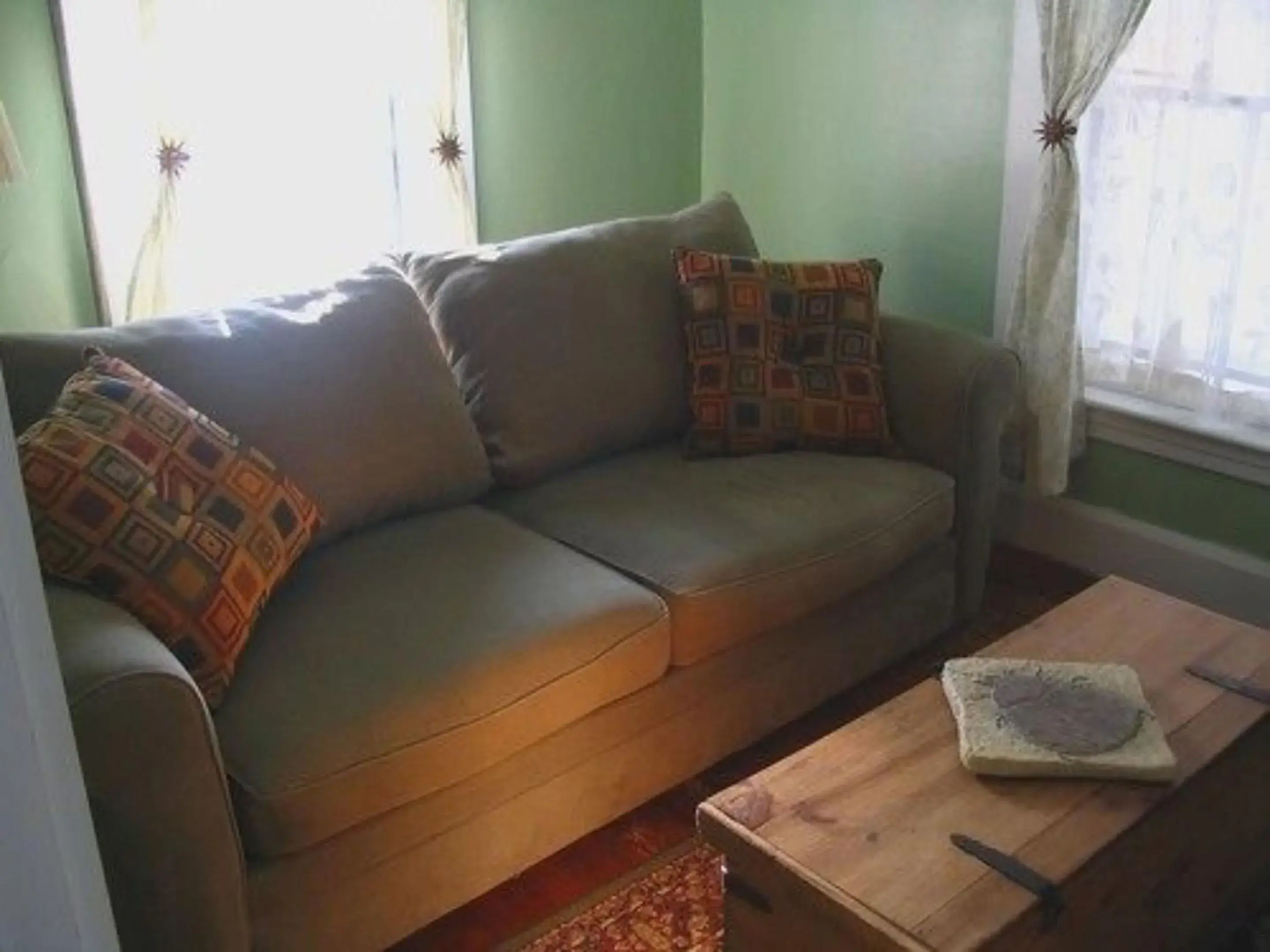 Bedroom, Seating Area in Monadnock Inn