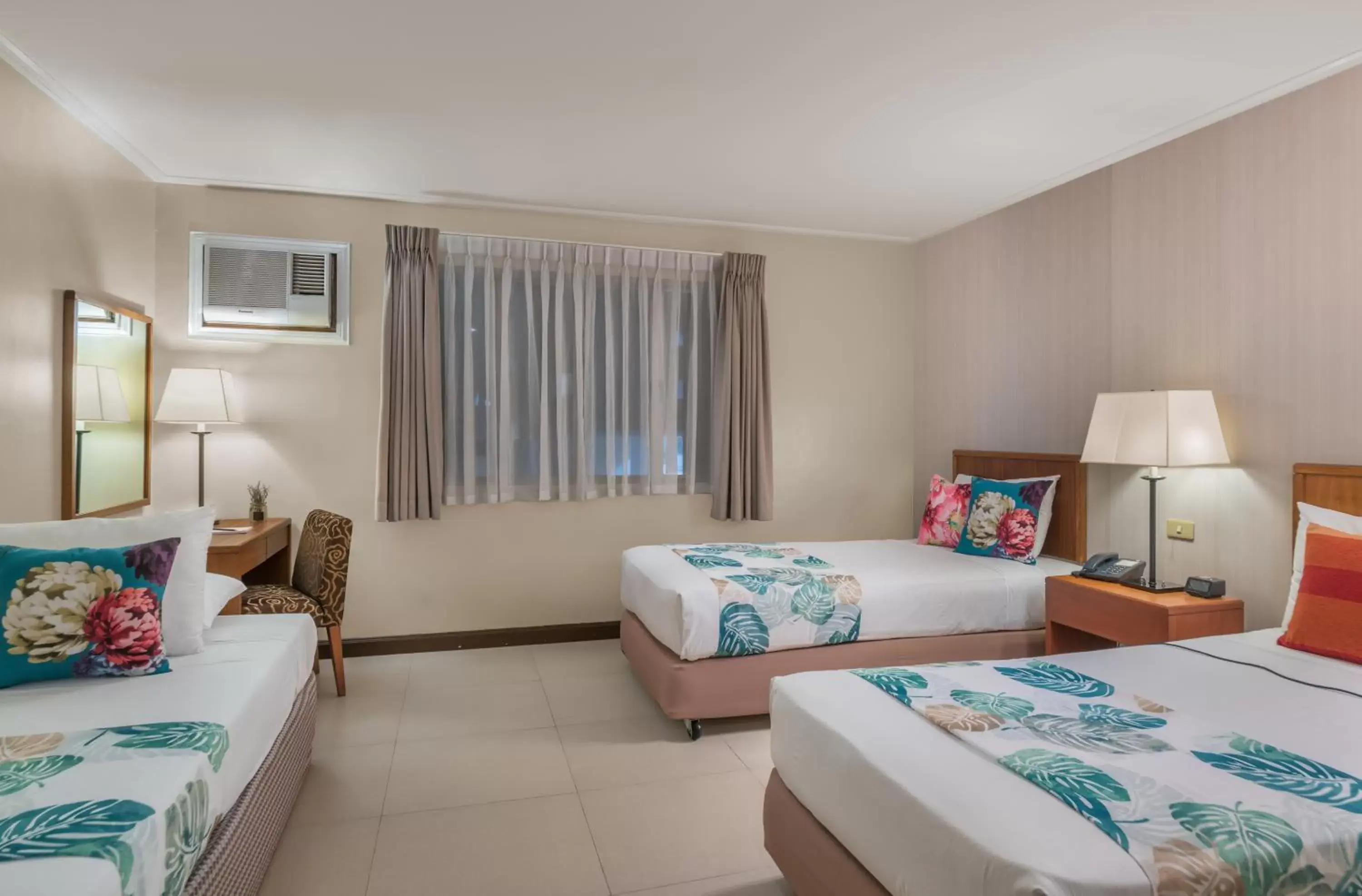 Bed in Hotel Kimberly Manila