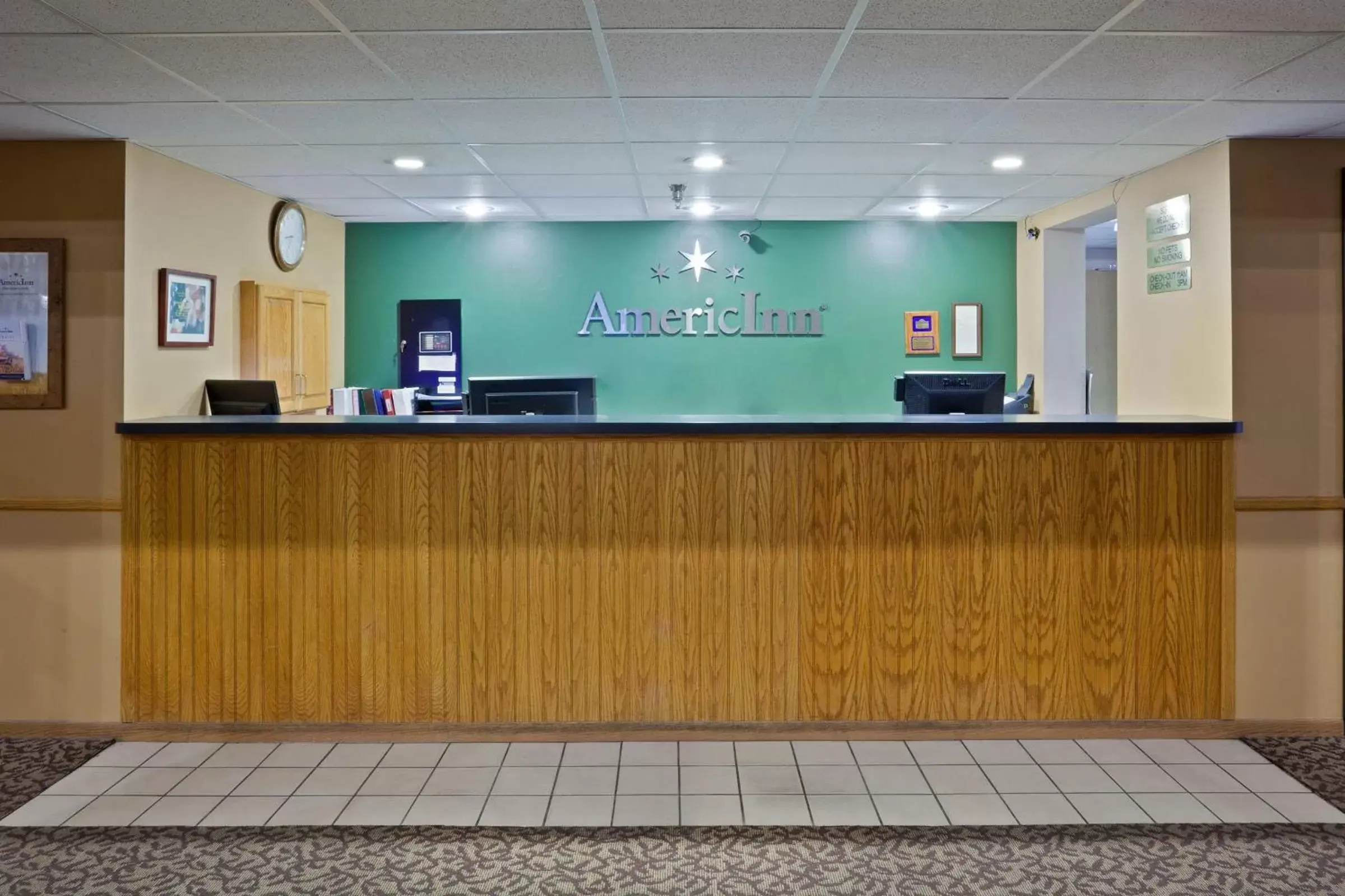 Property building, Lobby/Reception in AmericInn by Wyndham Mitchell