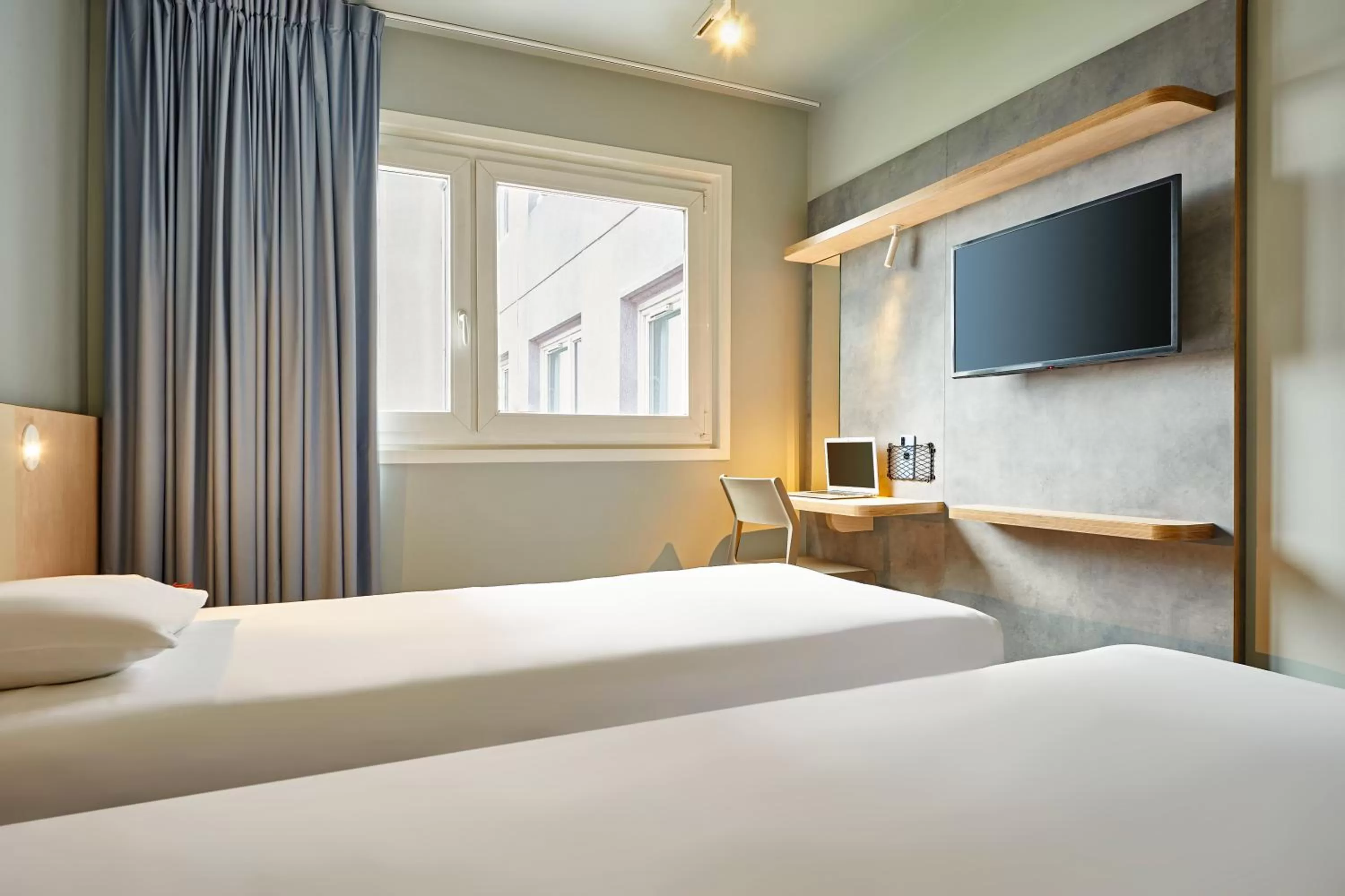 Bed in ibis budget Paris Porte d'Aubervilliers