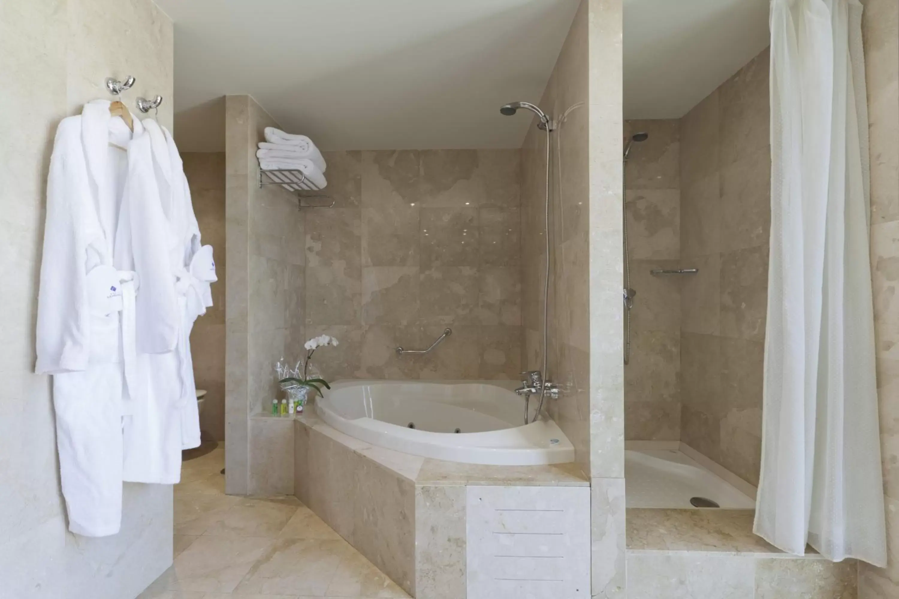 Bathroom in Hotel Bahía