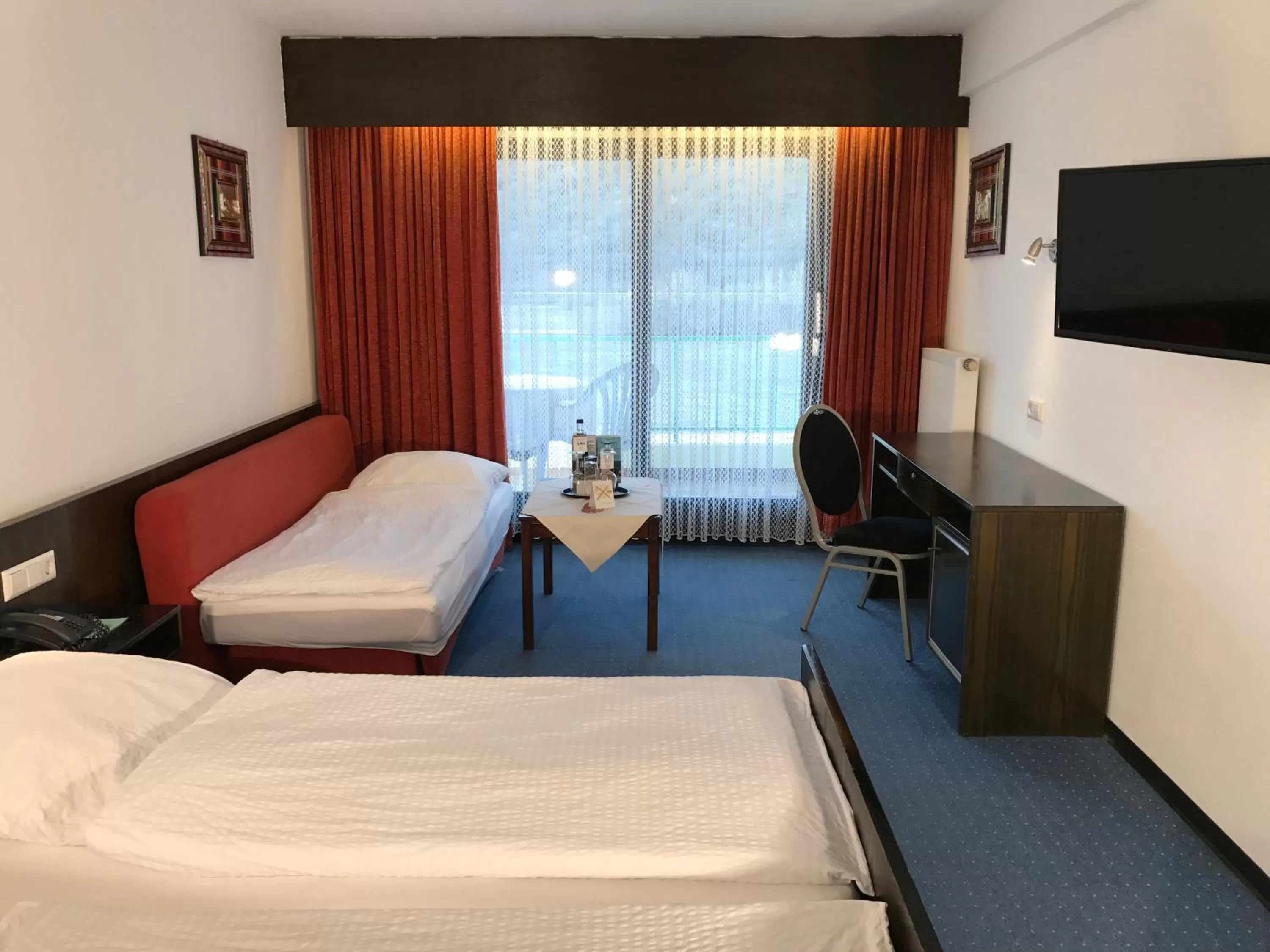 Photo of the whole room, Bed in Hotel Rheinlust