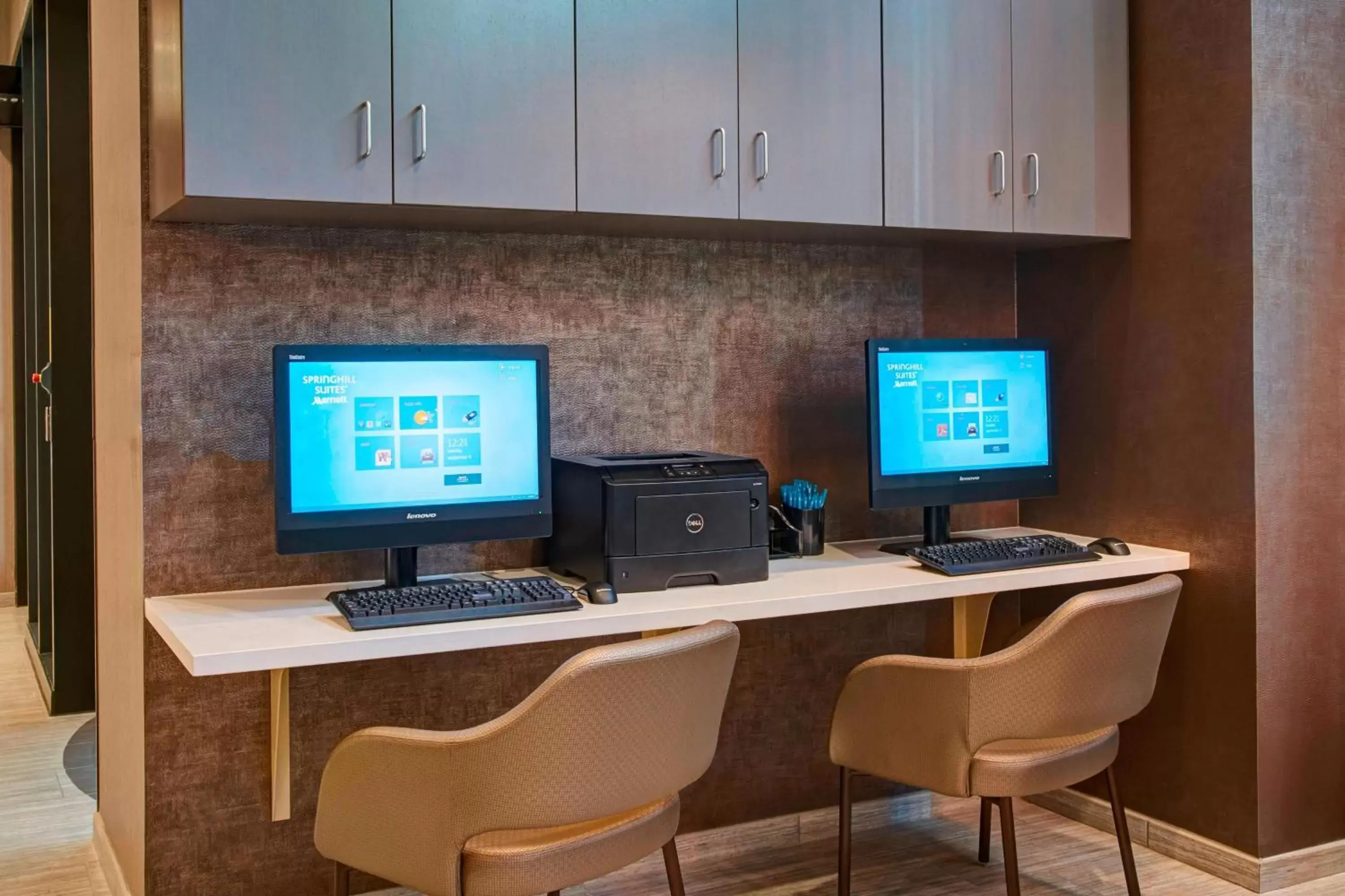 Business facilities in SpringHill Suites by Marriott Milwaukee Downtown