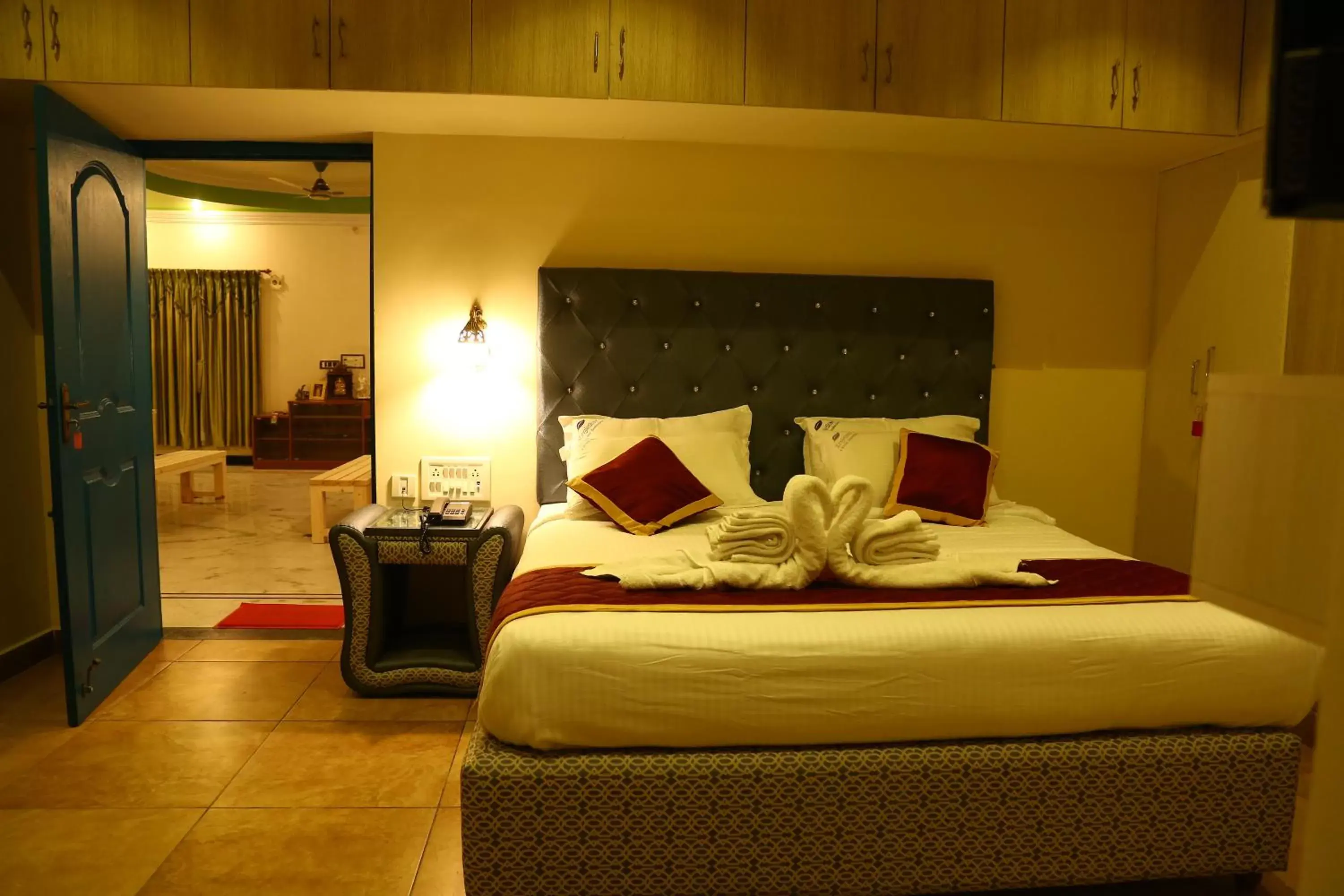 Bed in Zingle Stay Airport Hotel