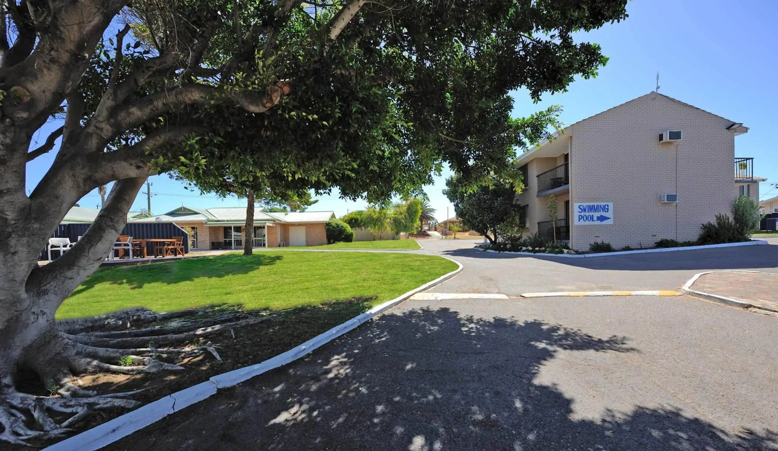 Property Building in Abrolhos Reef Lodge