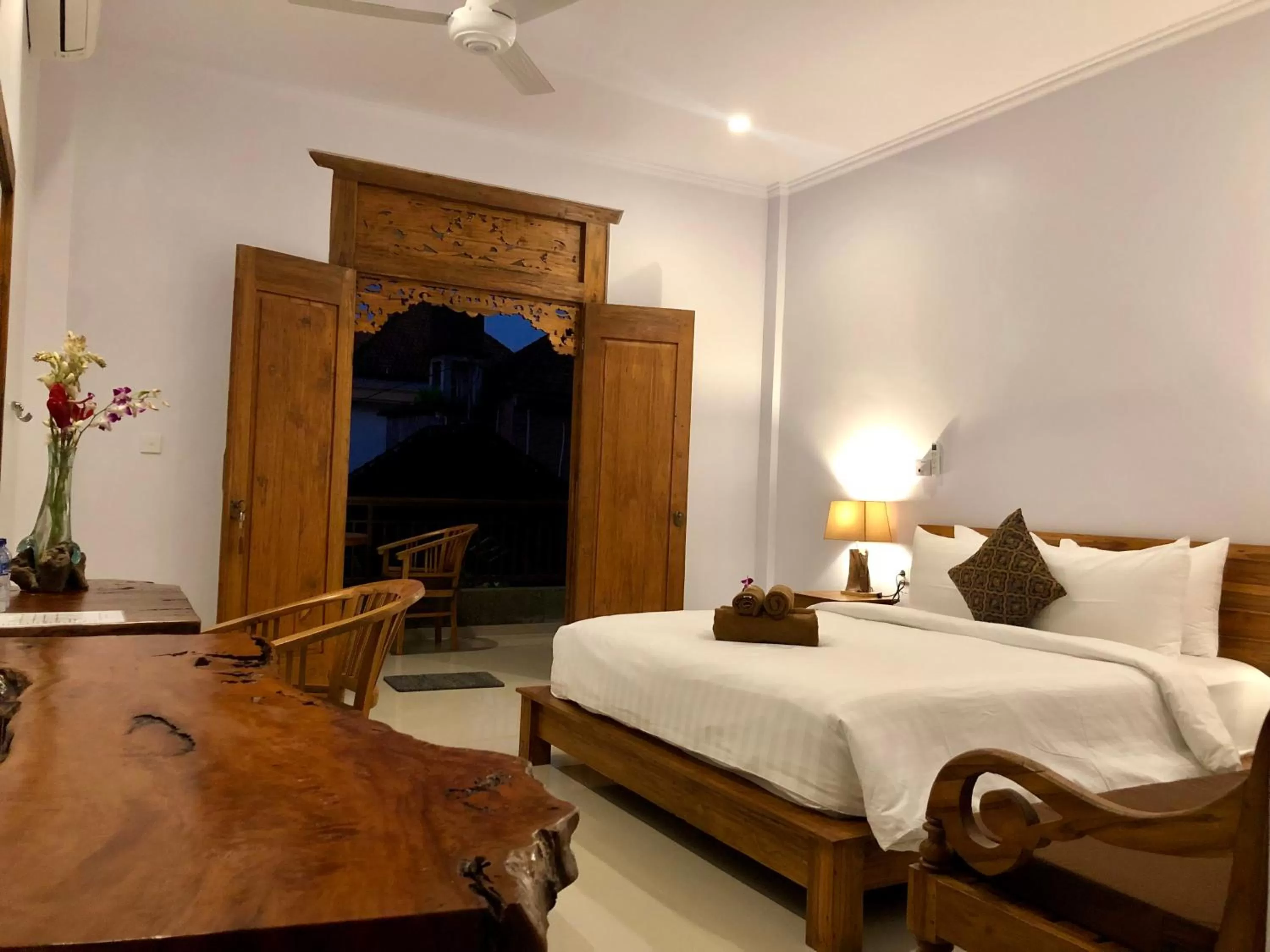 Bed in The Hidden Bali Inn