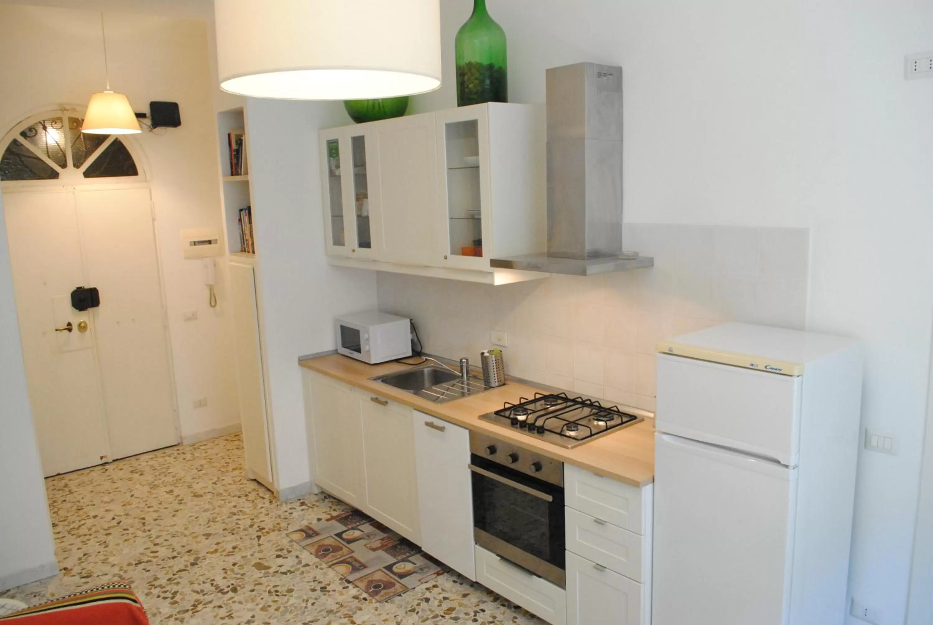 Kitchen or kitchenette in Lombardo