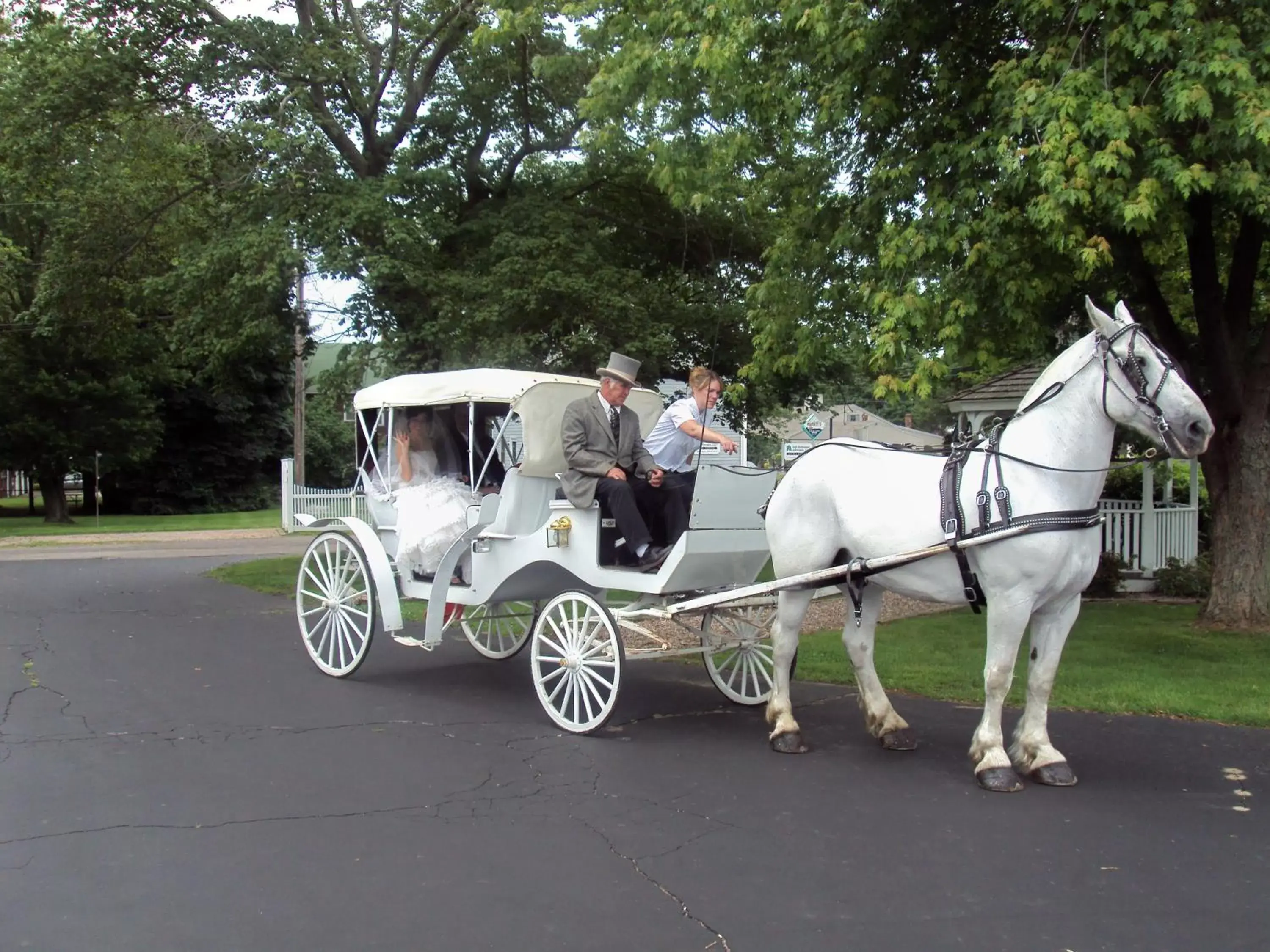 Facade/entrance in Taber Inn Facade/entrance in Taber Inn