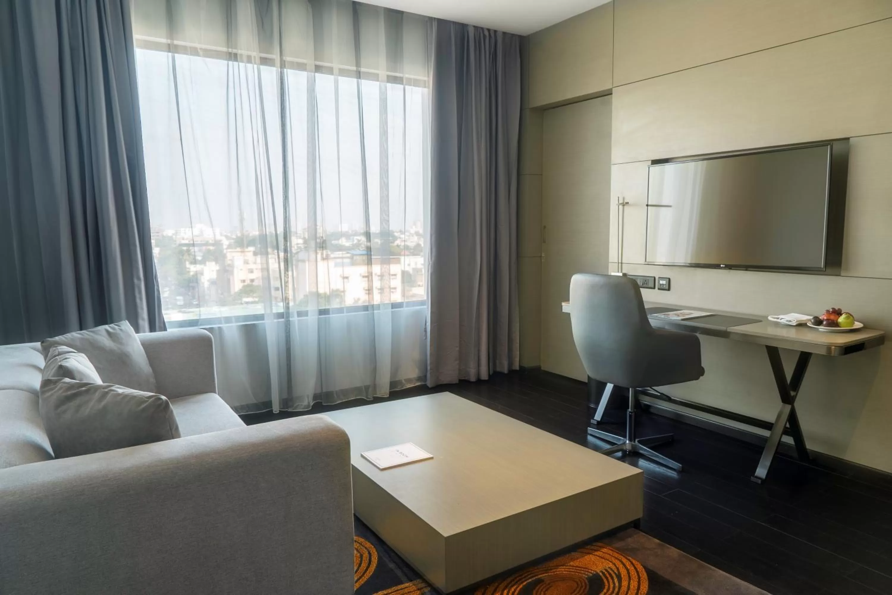 Living room in Novotel Chennai Chamiers Road