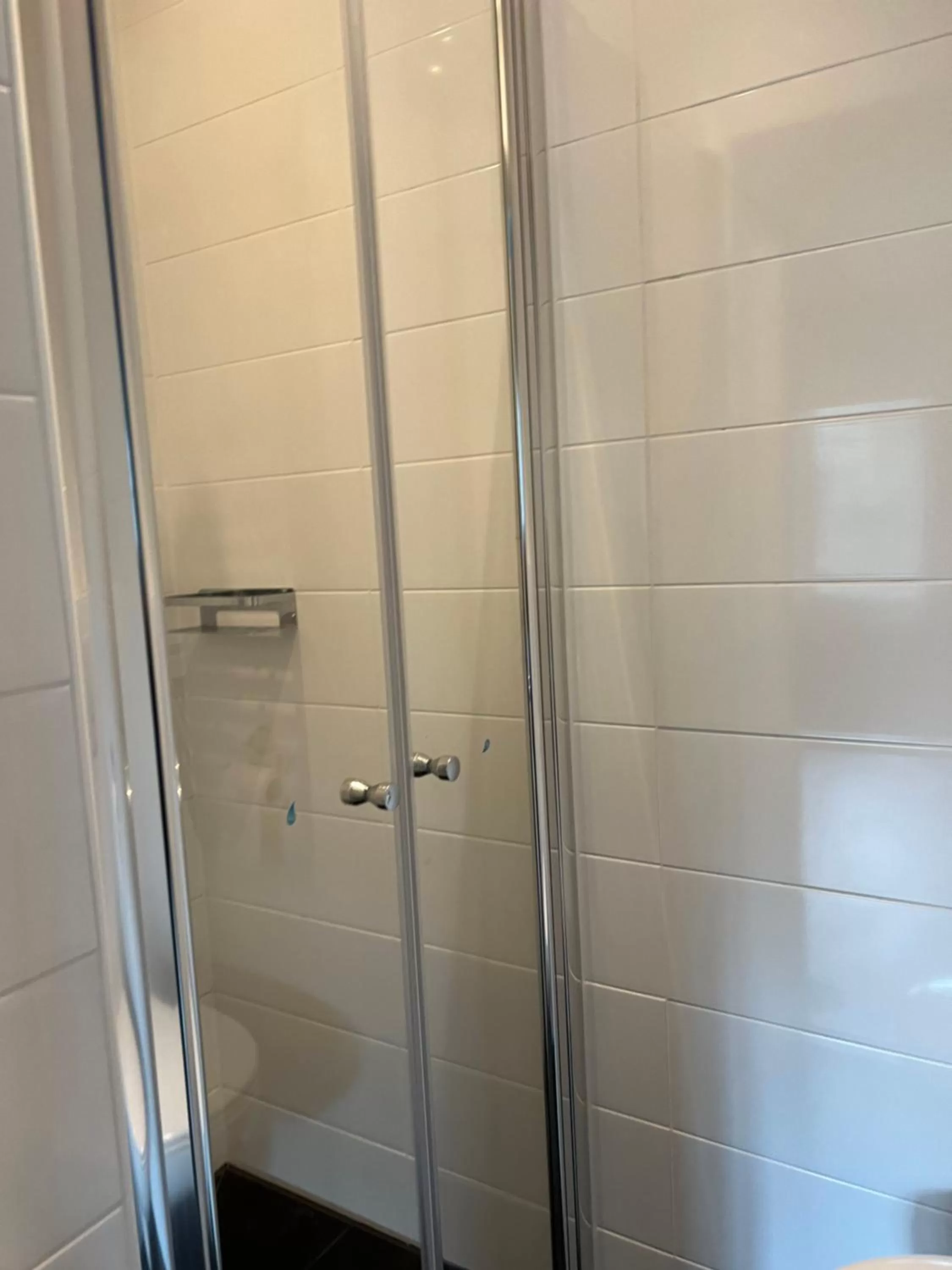 Bathroom in Cuatre Brass Stay