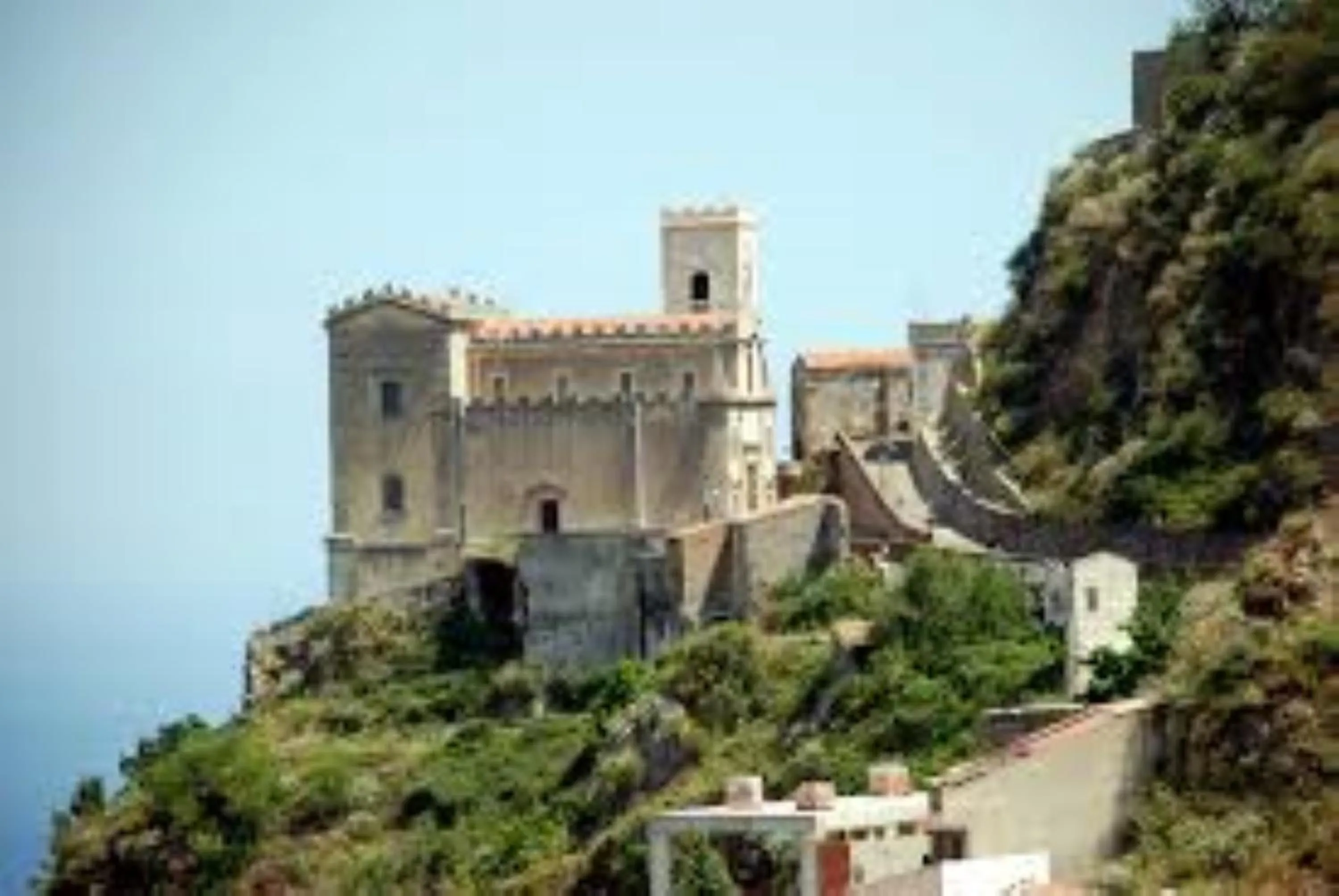 Area and facilities in Main Palace Hotel