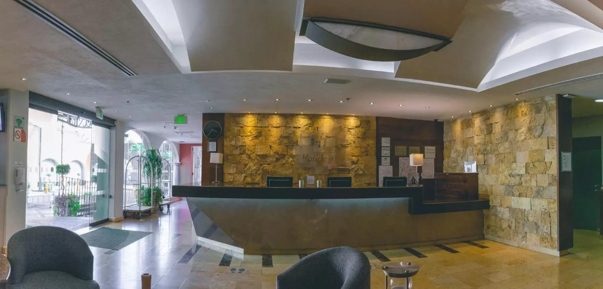 Property building, Lobby/Reception in Holiday Inn Orizaba, an IHG Hotel