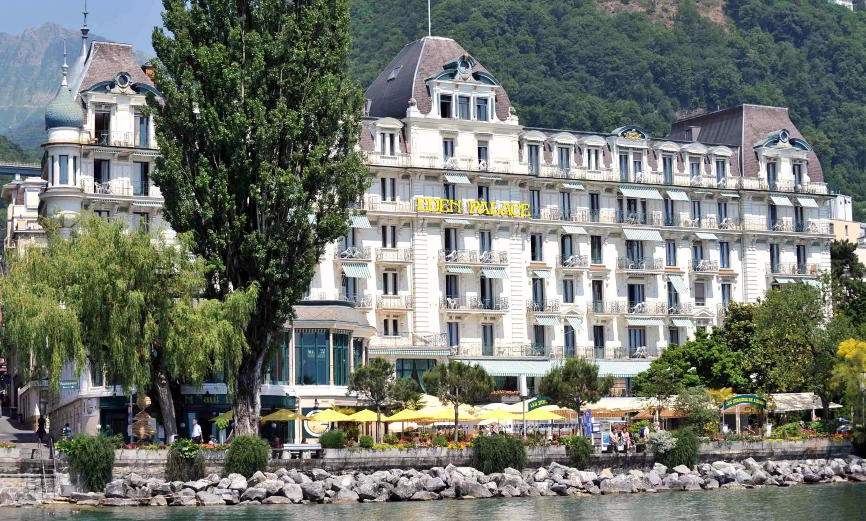 Facade/entrance, Property Building in Hotel Eden Palace au Lac