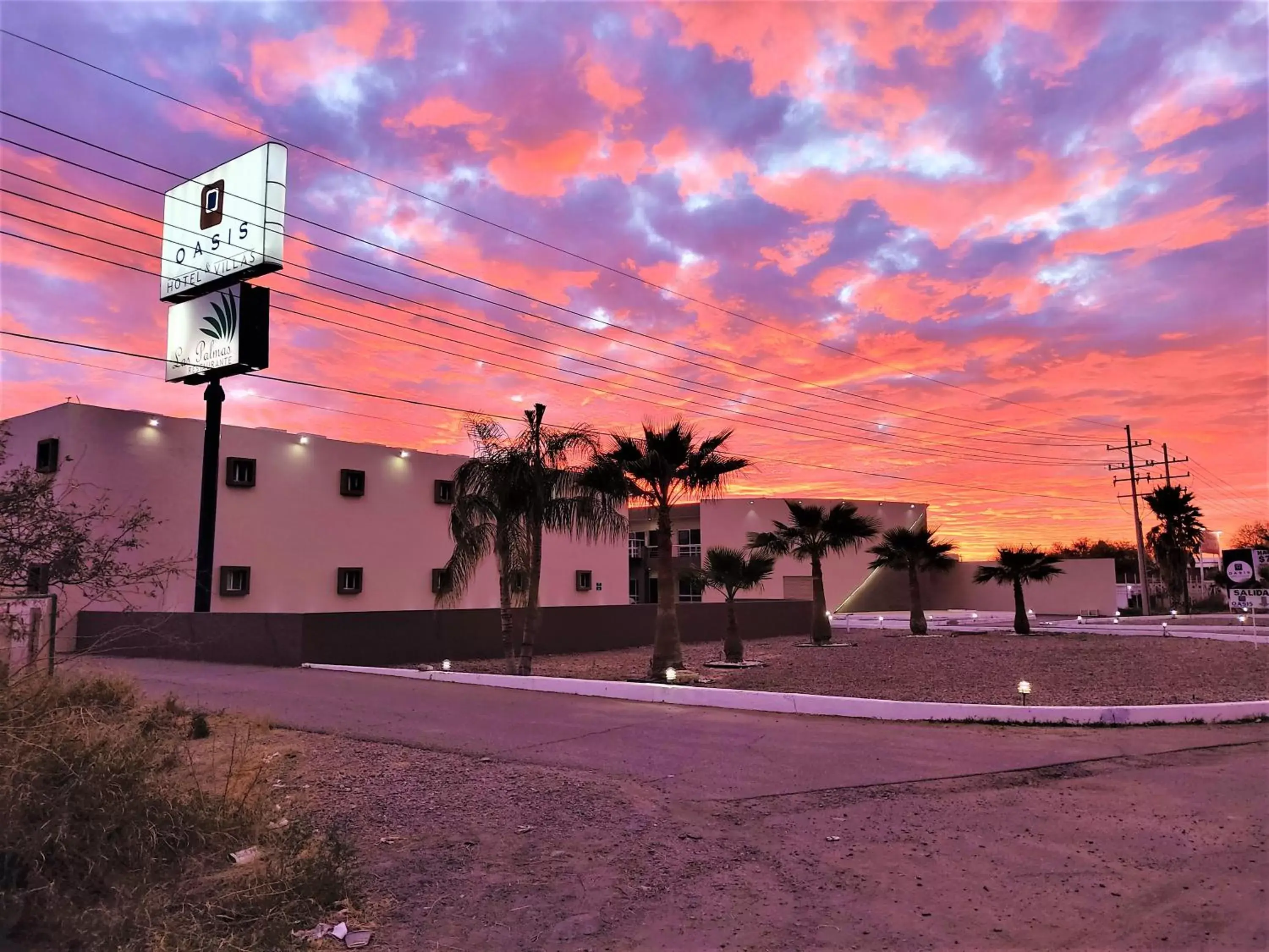 Facade/entrance in Hotel Oasis