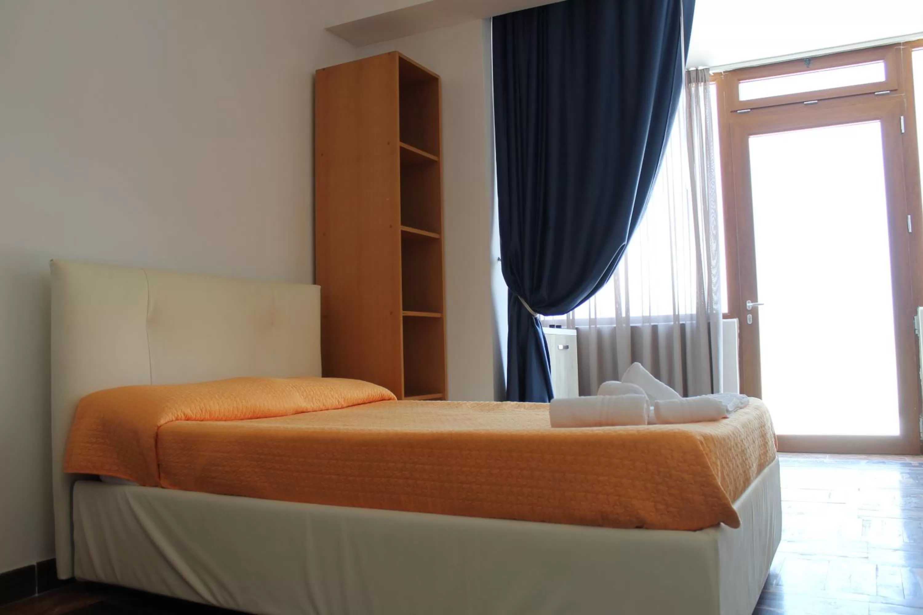 Bedroom, Bed in B&B Palazzo Manfredi Vieste, Fronte mare con Parcheggio