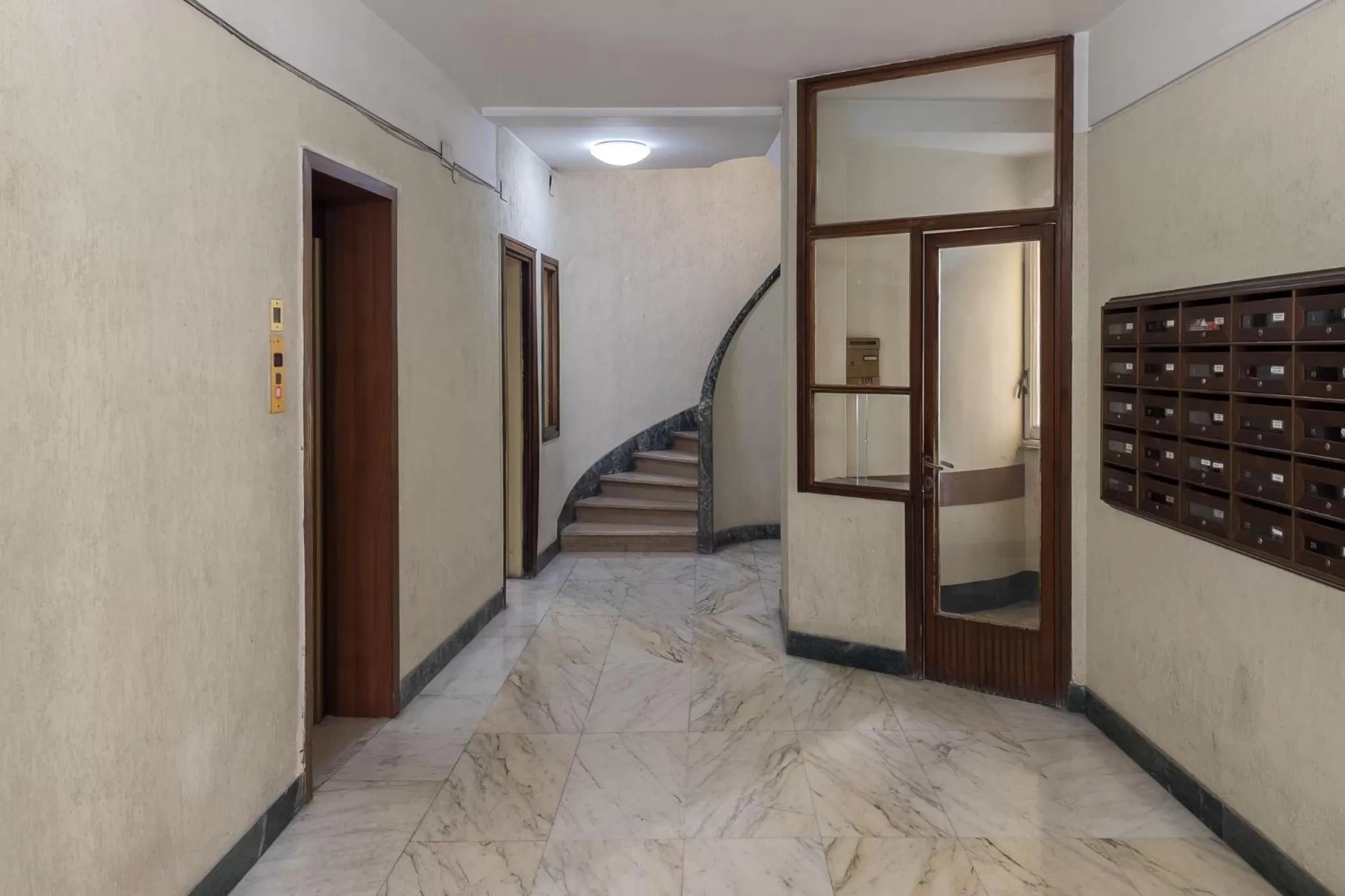 Facade/entrance in MARCANTONIO HOME ROME - Vatican -