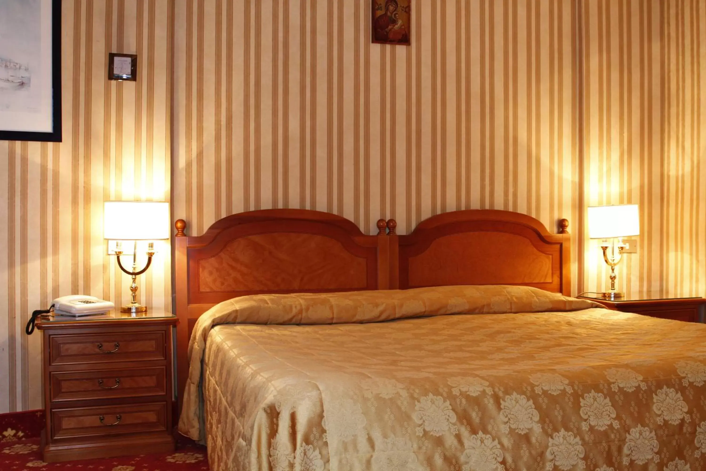 Bedroom, Bed in Hotel Eliseo