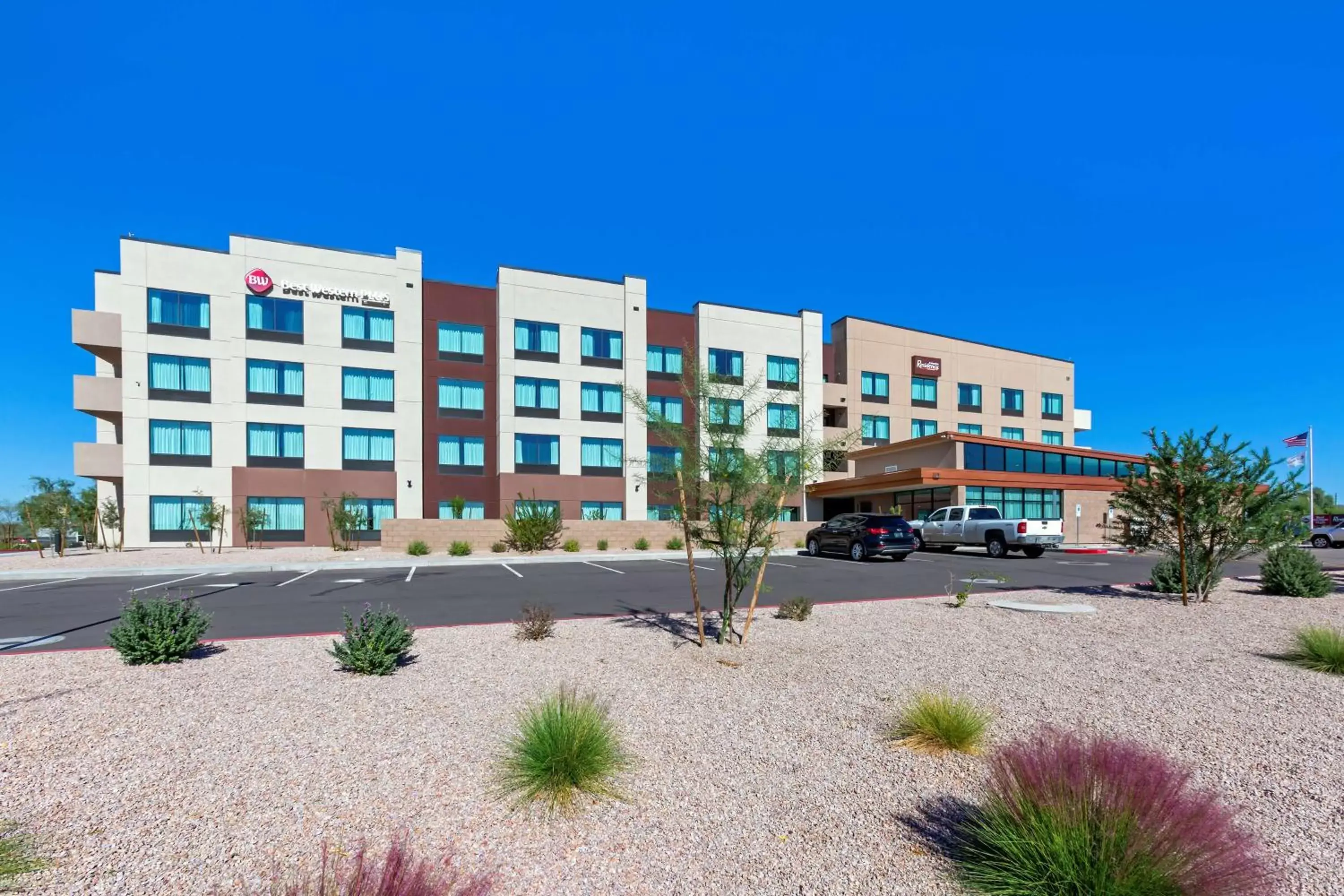 Property Building in Best Western Plus Executive Residency Phoenix North Happy Valley