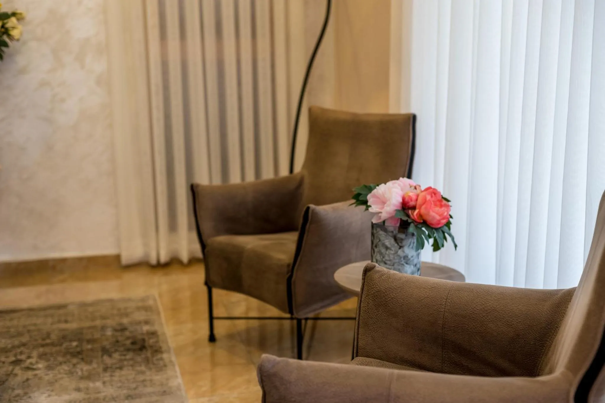 Seating Area in Ness Hotel