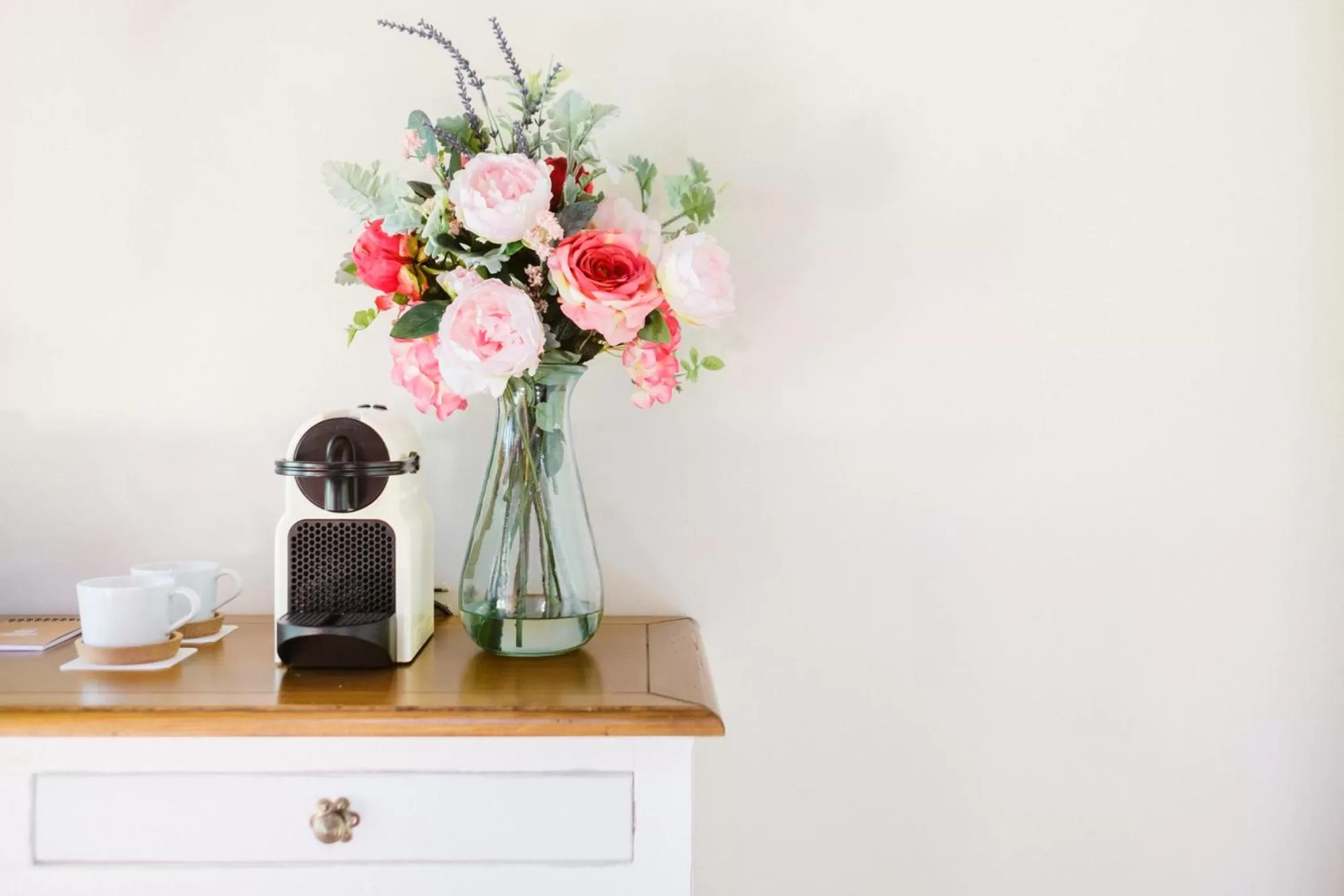 Coffee/tea facilities in Hotel Rural Ohana