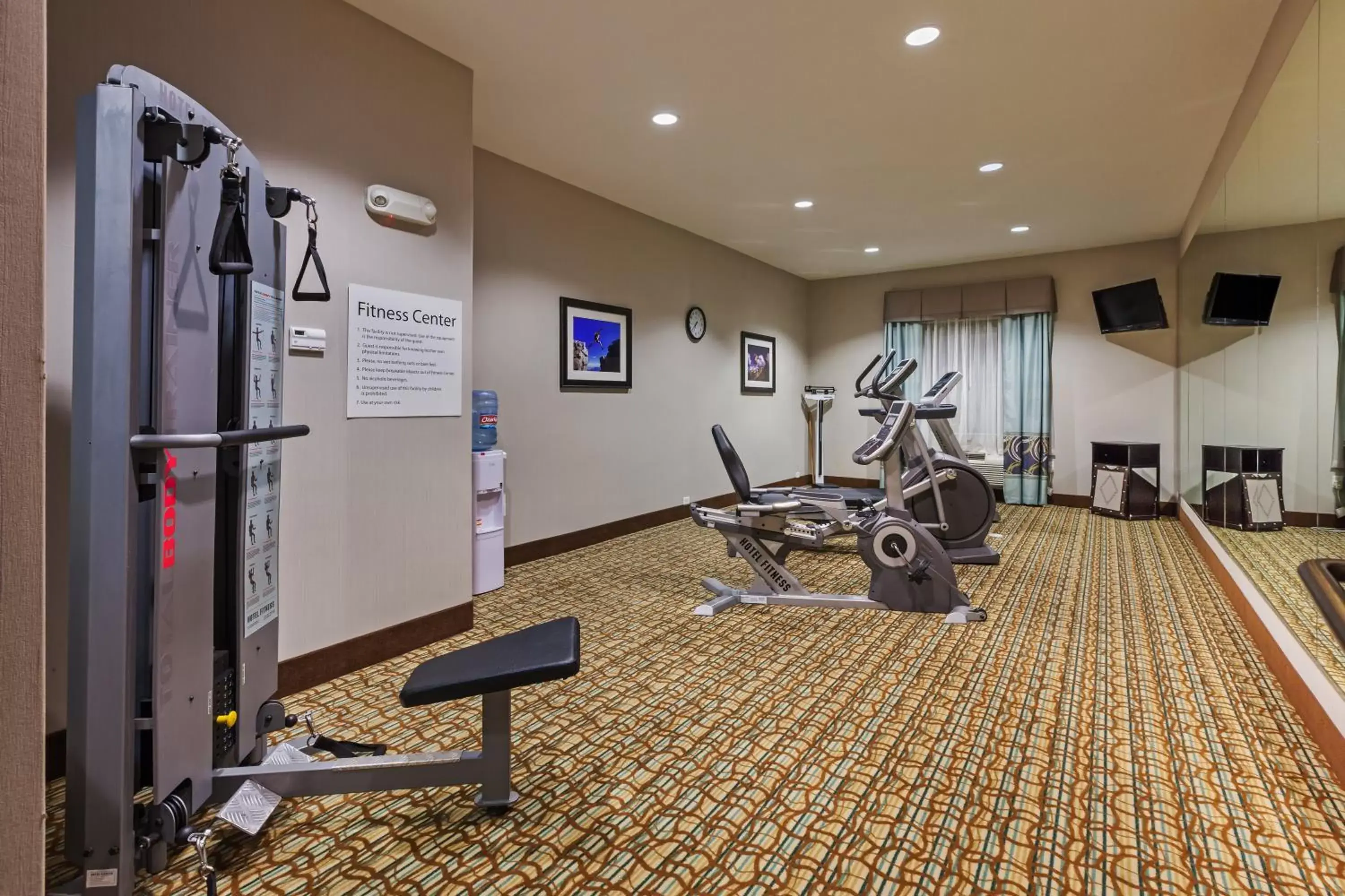 Fitness centre/facilities, Fitness Center/Facilities in Holiday Inn Express & Suites Cleveland, an IHG Hotel