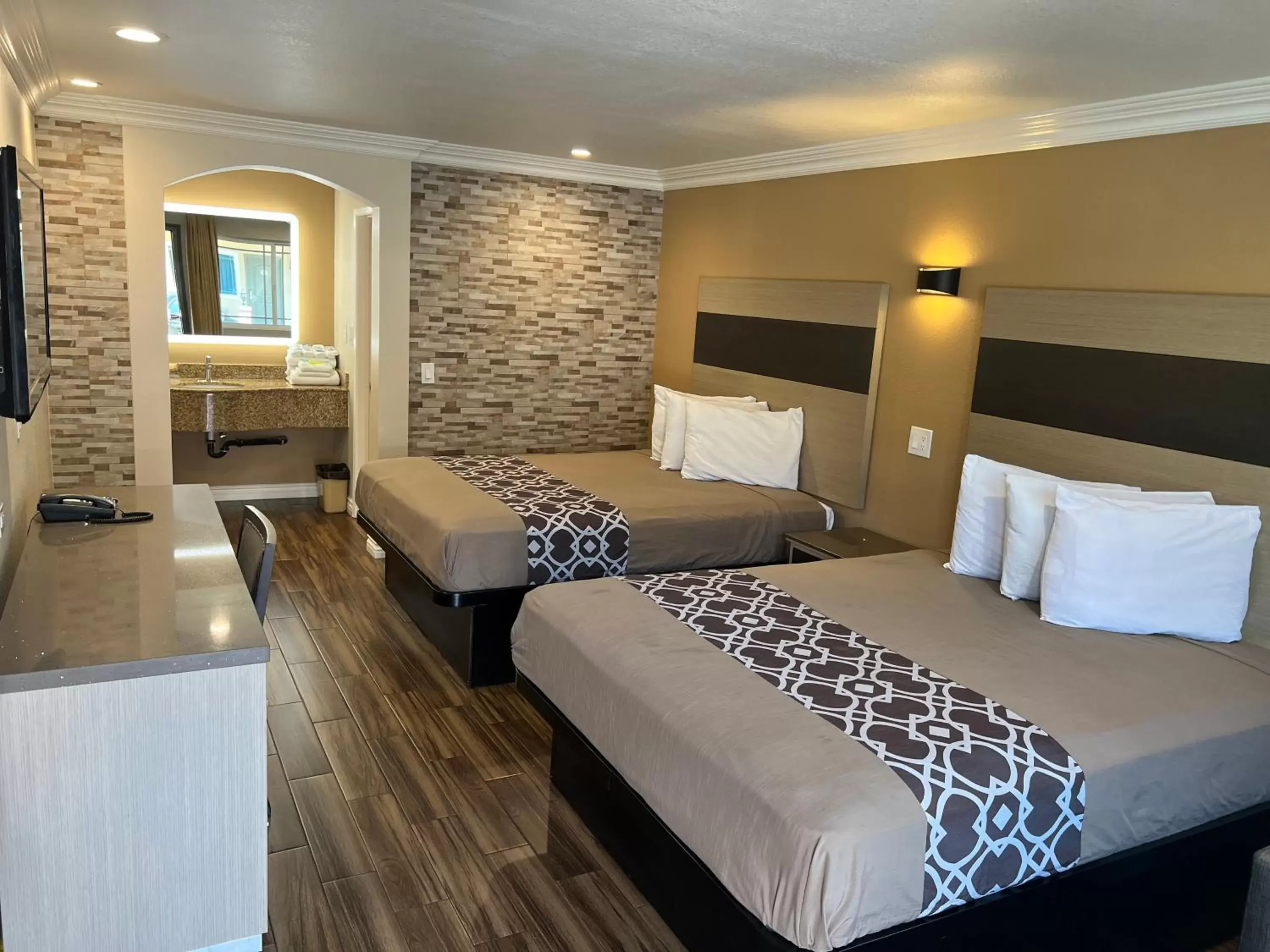 Bedroom, Bed in Walnut Inn & Suites West Covina Bedroom, Bed in Walnut Inn & Suites West Covina