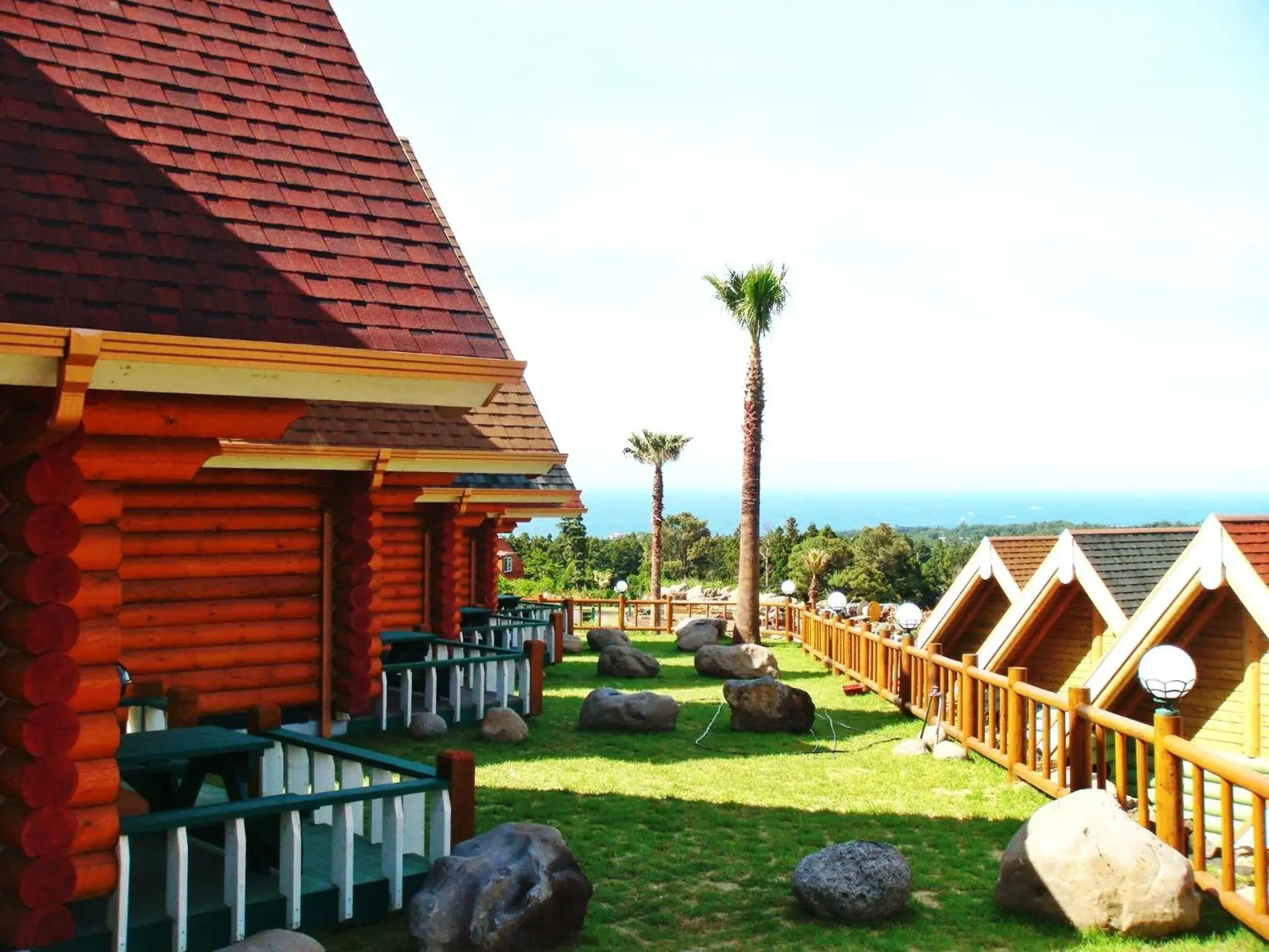 Facade/entrance in Jungmun Log Pension & Resort Facade/entrance in Jungmun Log Pension & Resort