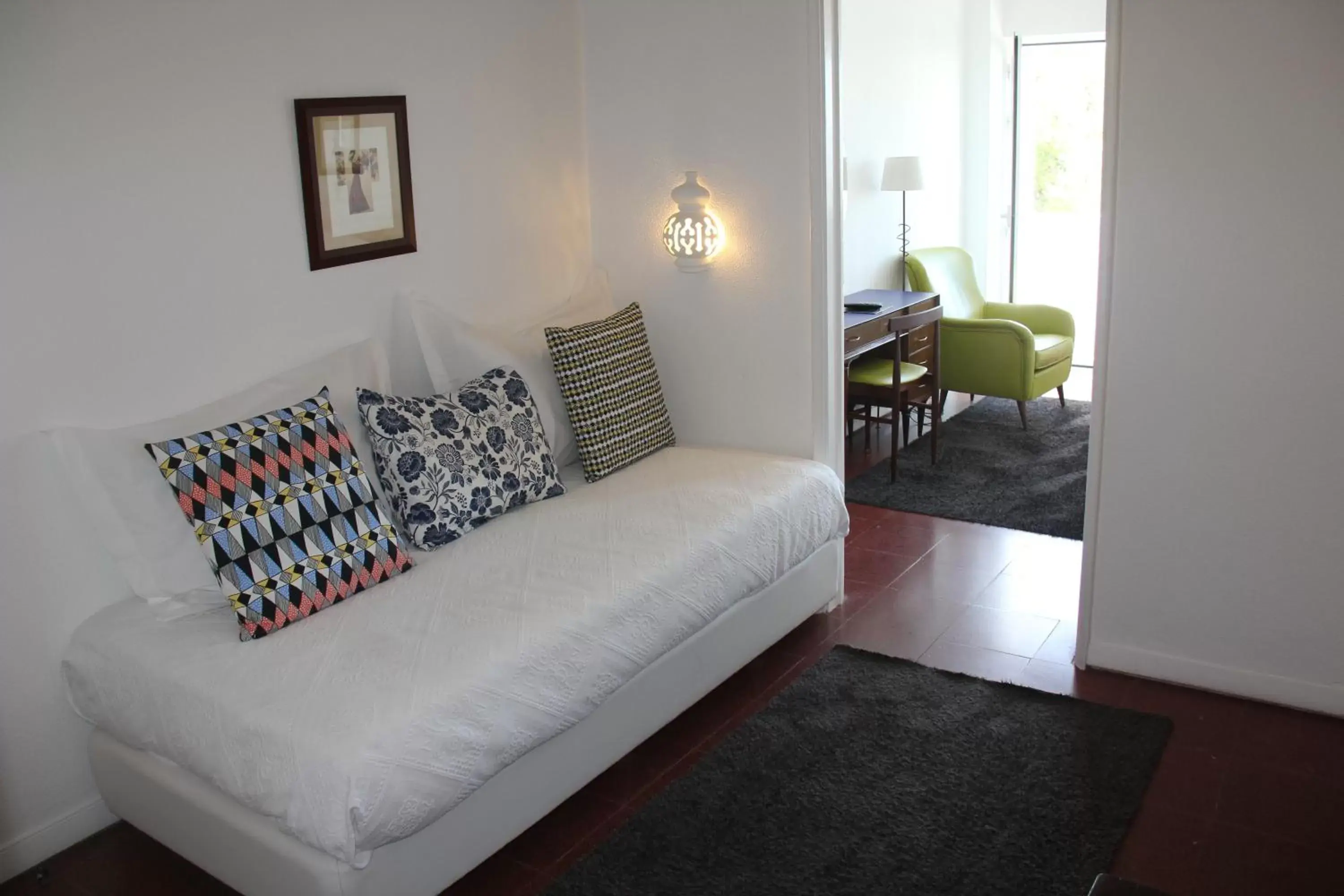 Bed, Seating Area in Hotel Vasco Da Gama