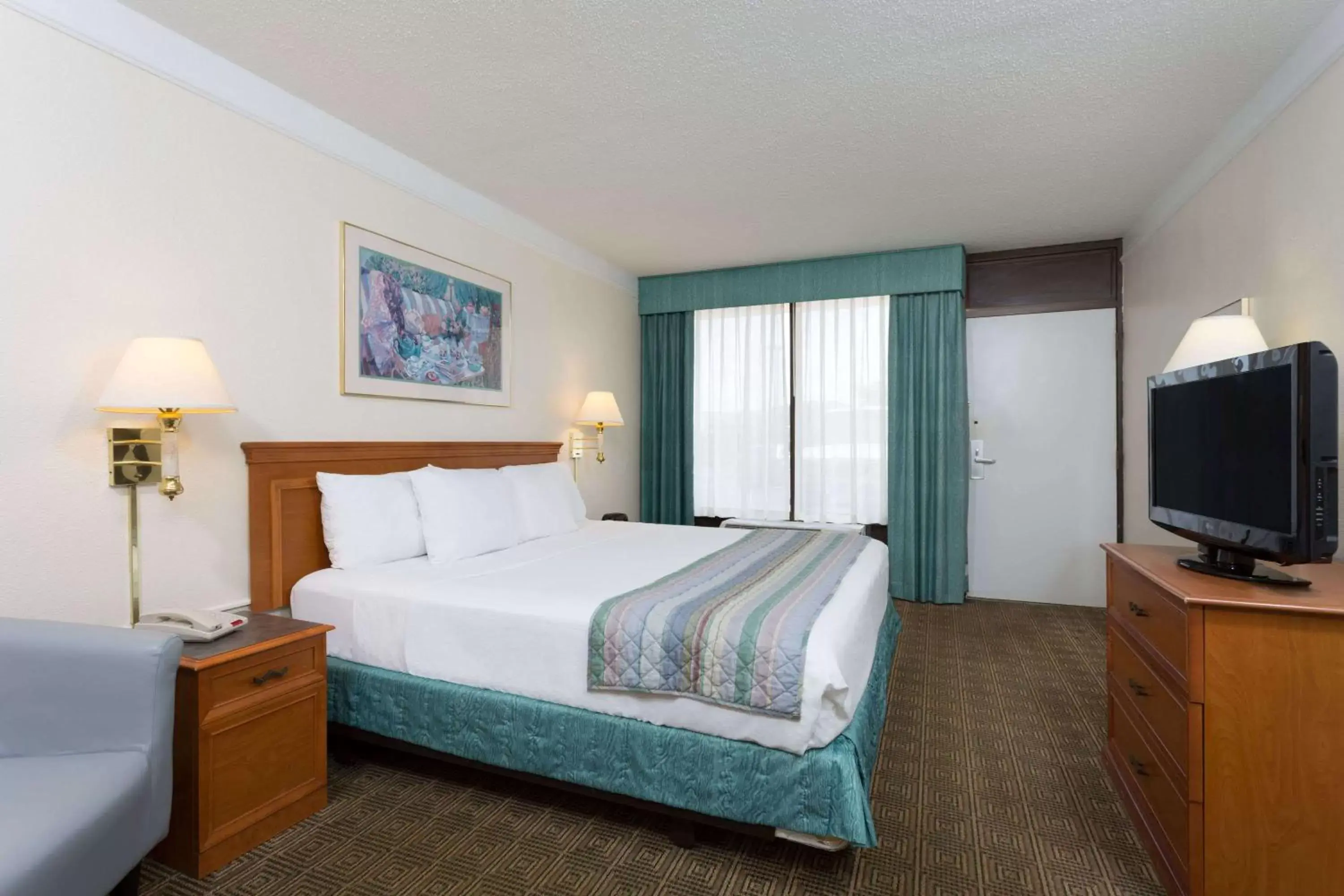 Photo of the whole room, Bed in Extended Stay America Suites - Bristol