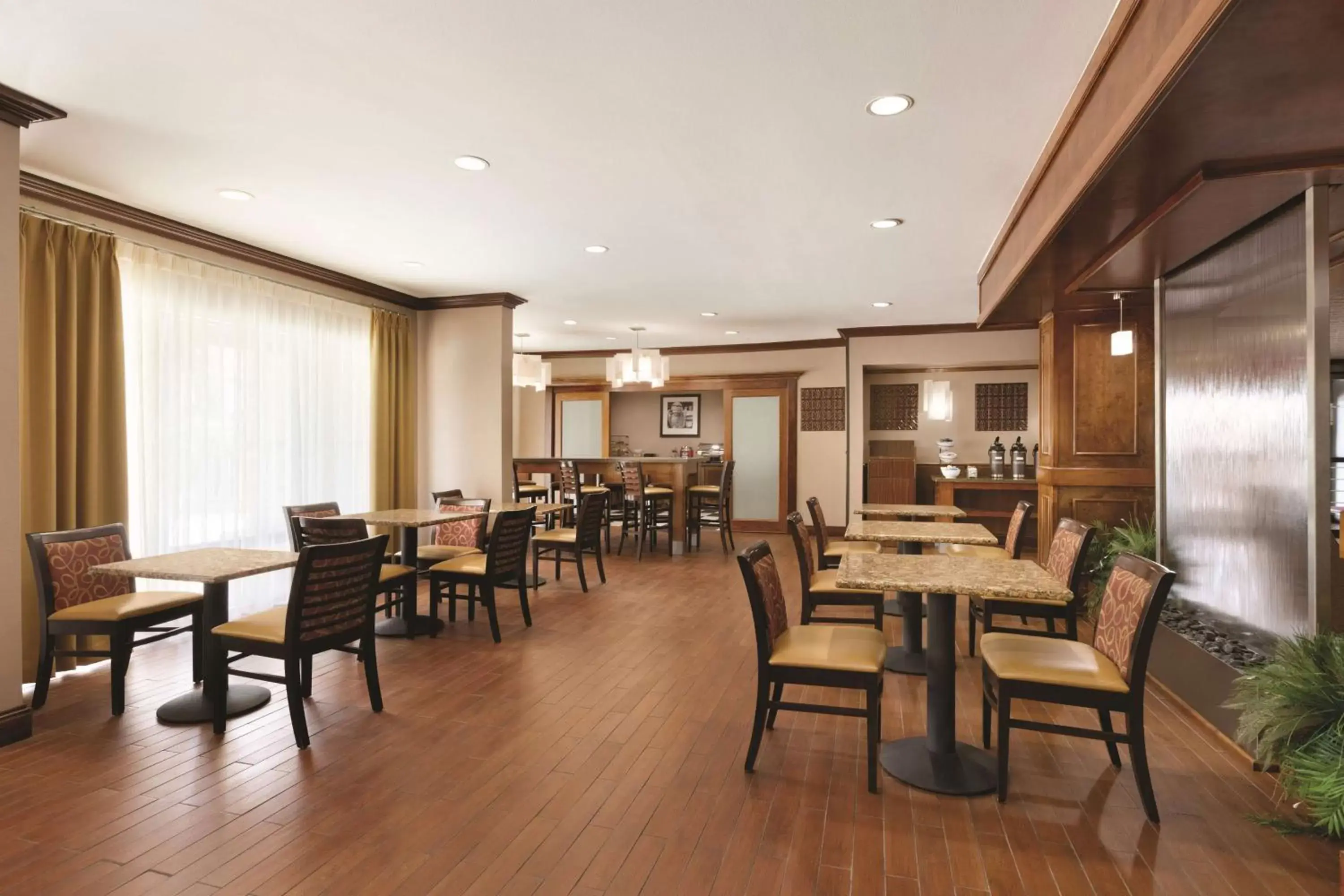 Restaurant/Places to Eat in Country Inn & Suites by Radisson, Portland, TX