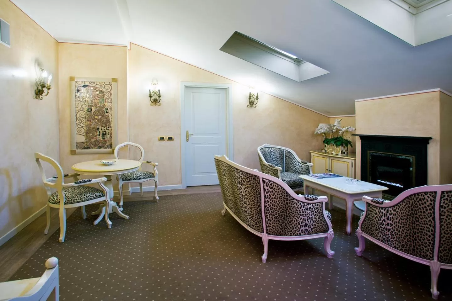 Vip's Motel Luxury Accommodation & Spa