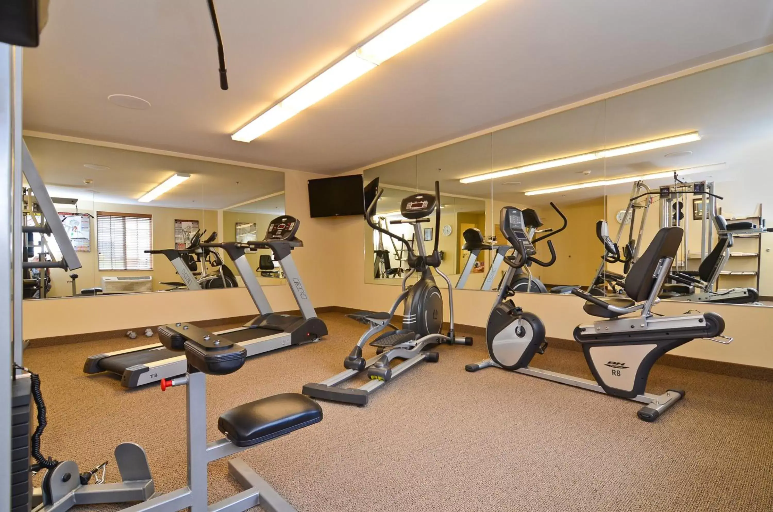 Fitness centre/facilities, Fitness Center/Facilities in Candlewood Suites Chambersburg, an IHG Hotel