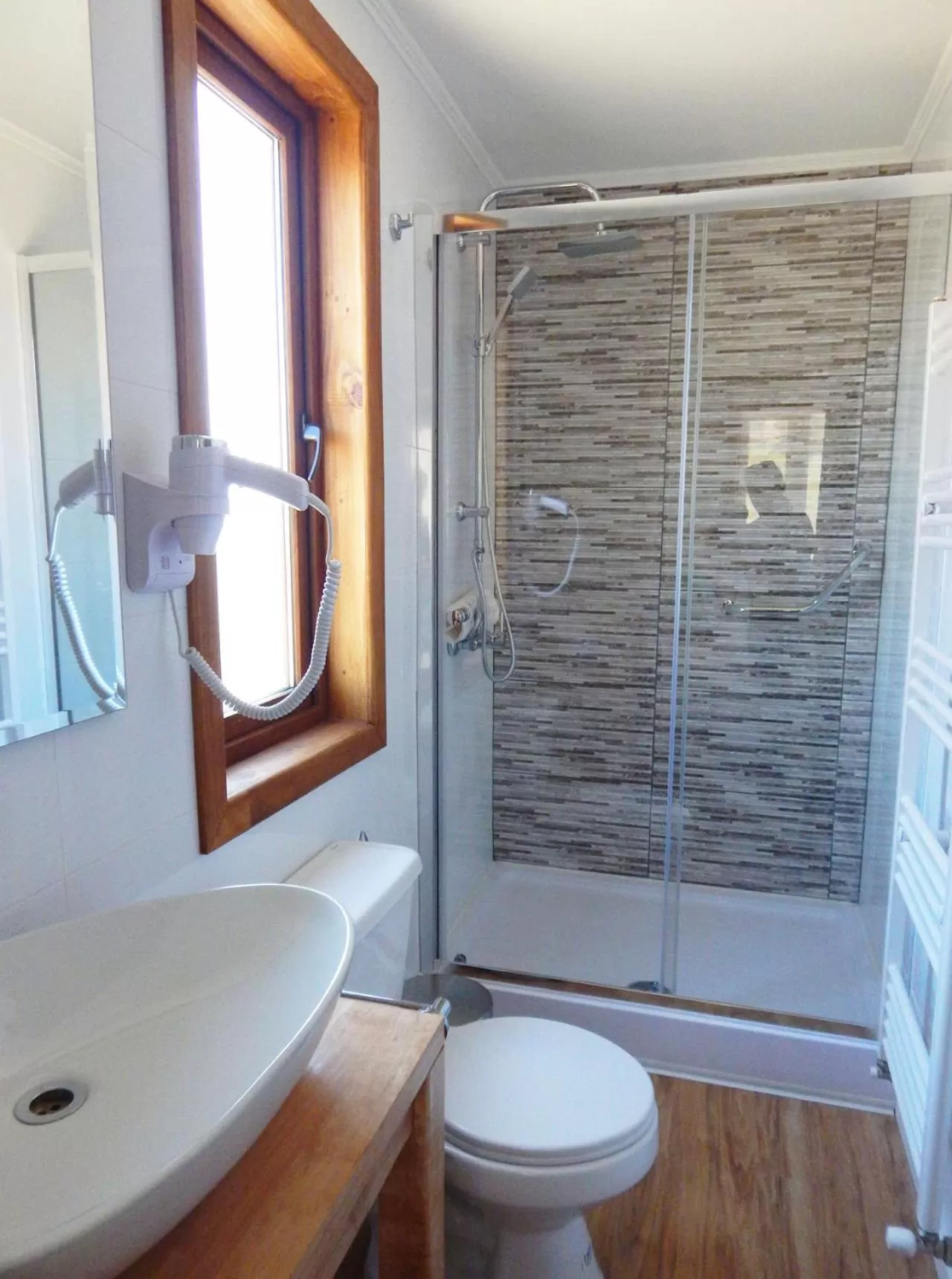 Shower, Bathroom in Hostal Buenavista Patagonia