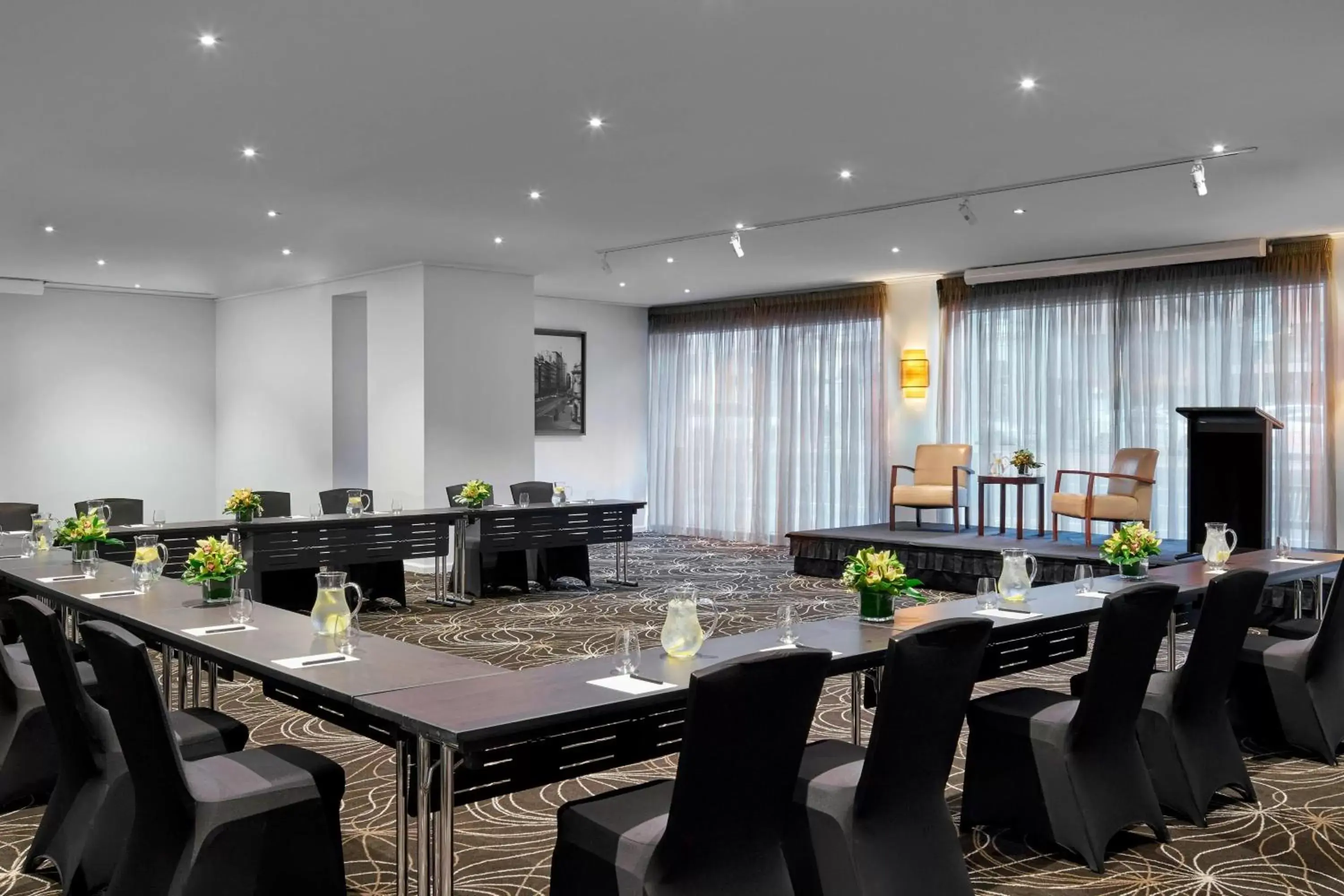 Meeting/conference room, Restaurant/Places to Eat in Melbourne Marriott Hotel