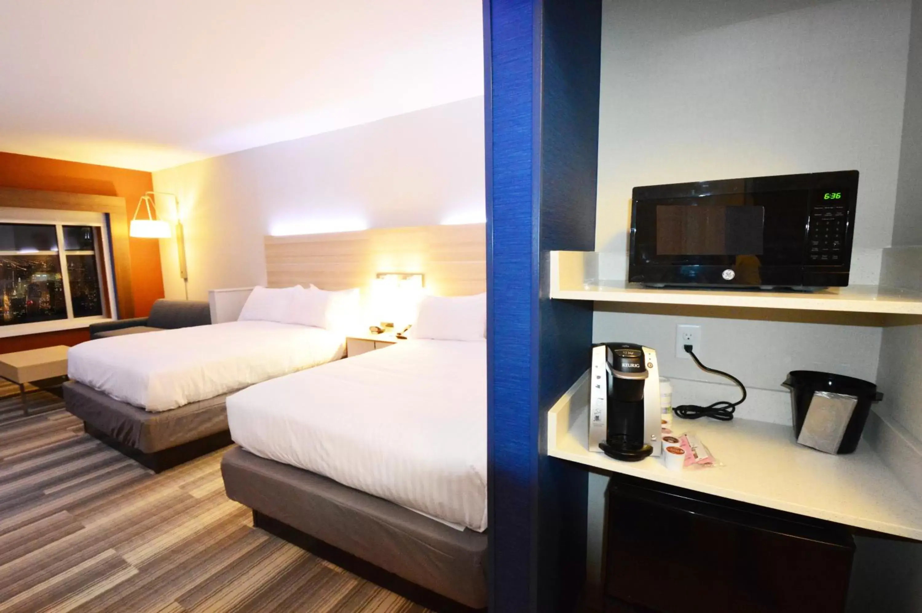 Suite - Hearing Accessible - Non-Smoking in Holiday Inn Express & Suites Toledo South - Perrysburg by IHG Suite - Hearing Accessible - Non-Smoking in Holiday Inn Express & Suites Toledo South - Perrysburg by IHG