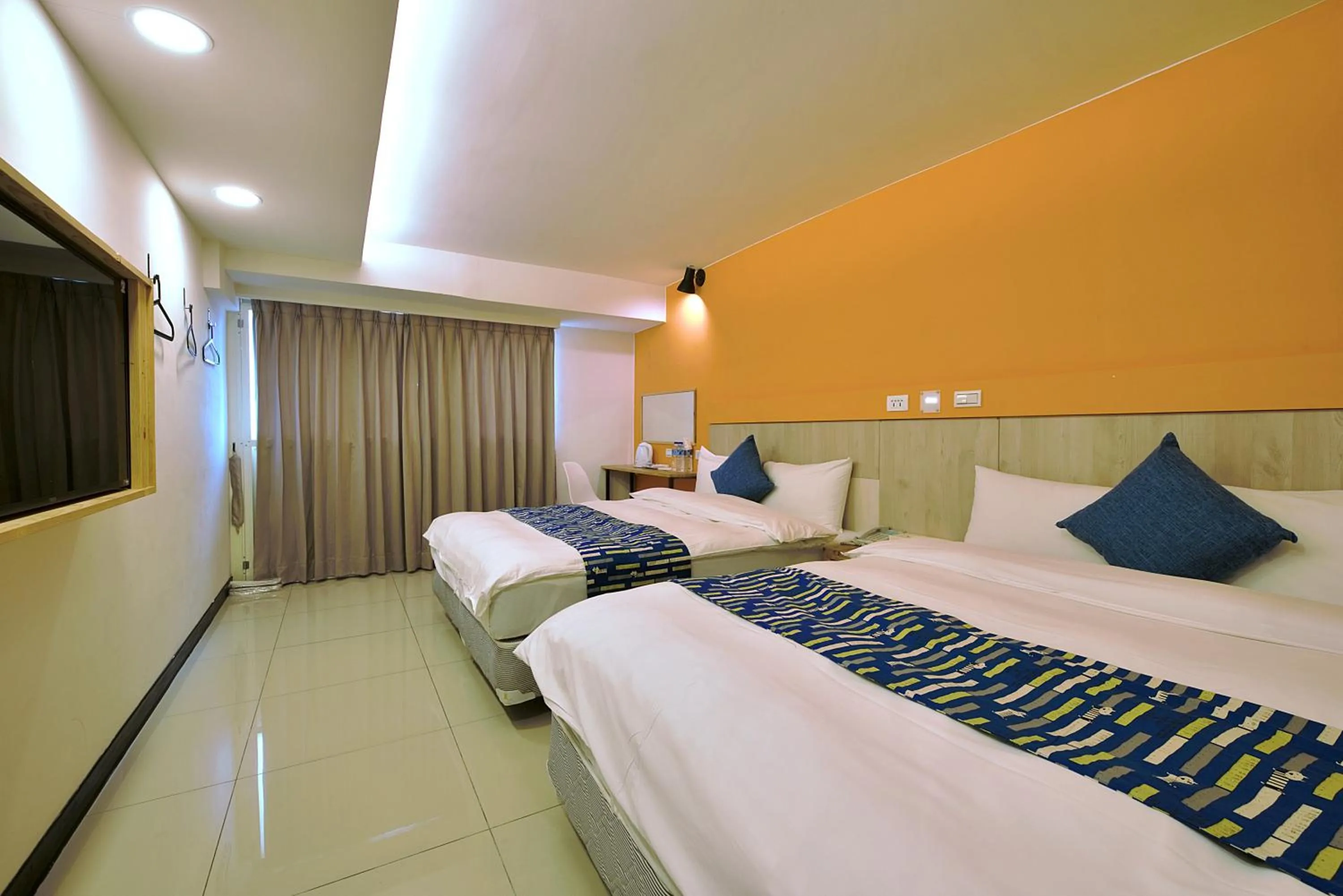 Bed in Good Night Hotel