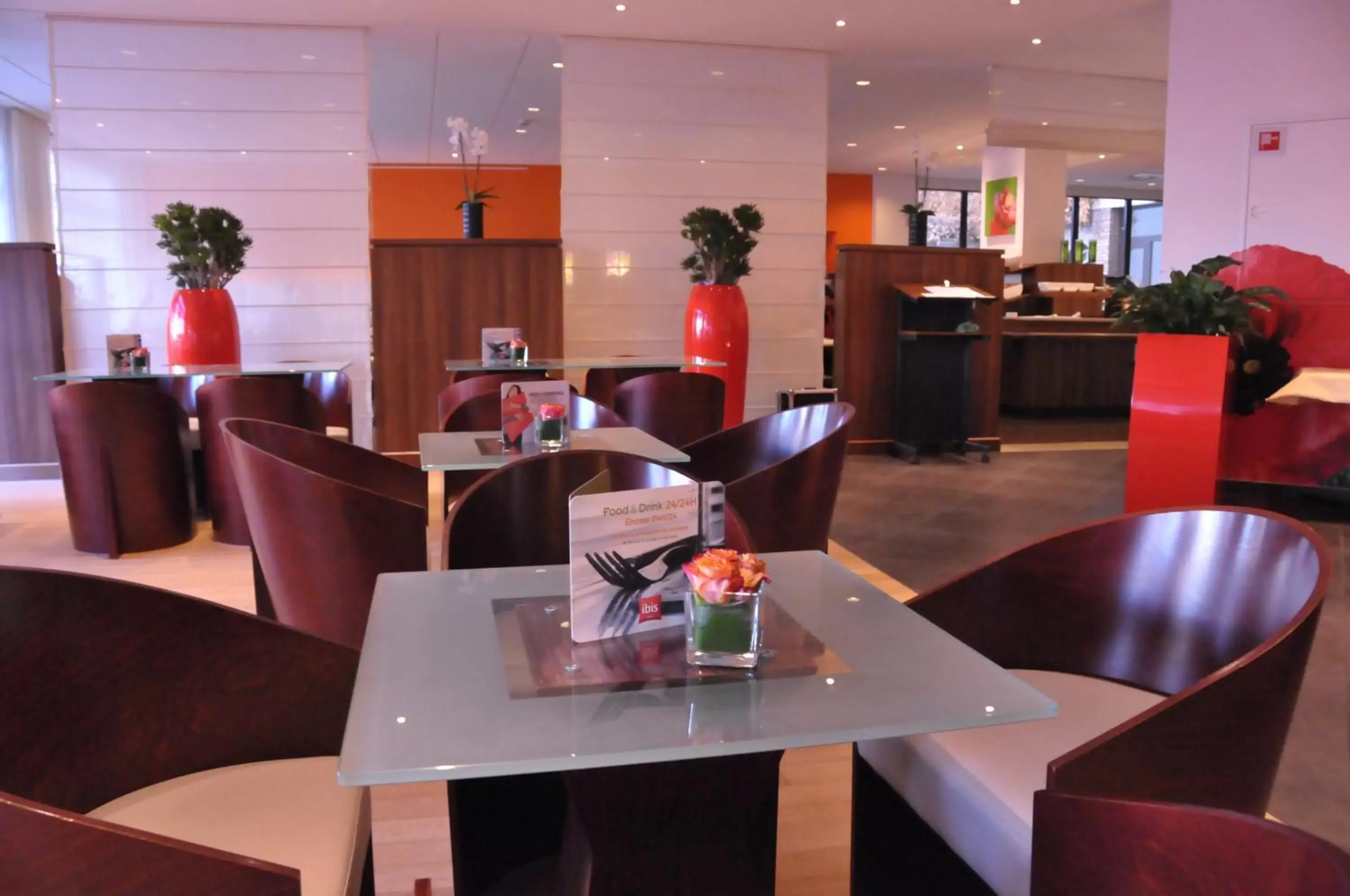 Lounge or bar, Restaurant/Places to Eat in ibis Antwerpen Centrum