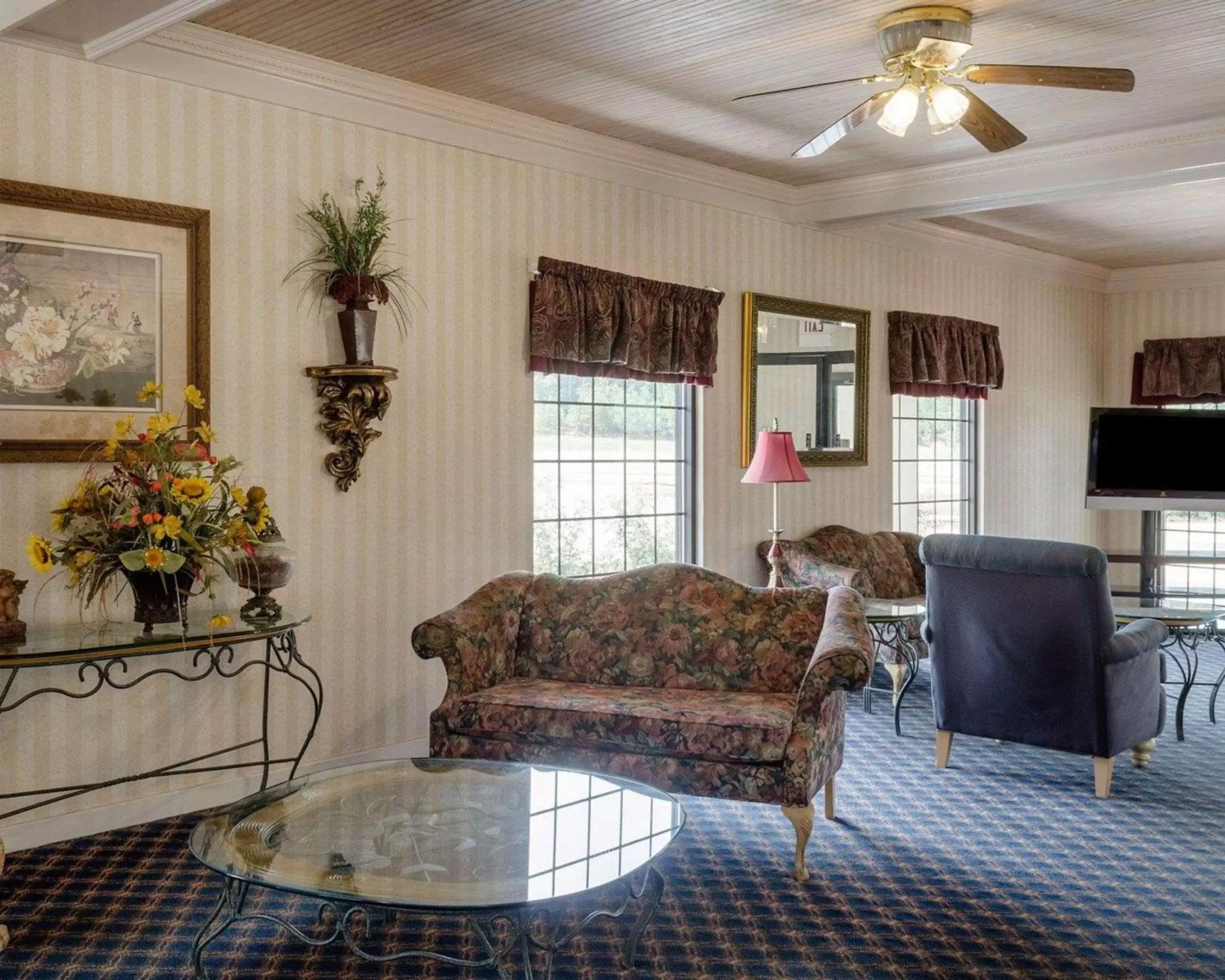 Lobby or reception, Seating Area in Econo Lodge Inn & Suites Philadelphia