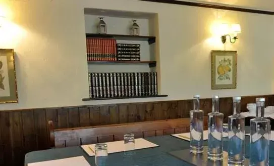 Meeting/conference room, Restaurant/Places to Eat in The Bird In Hand Inn, Witney