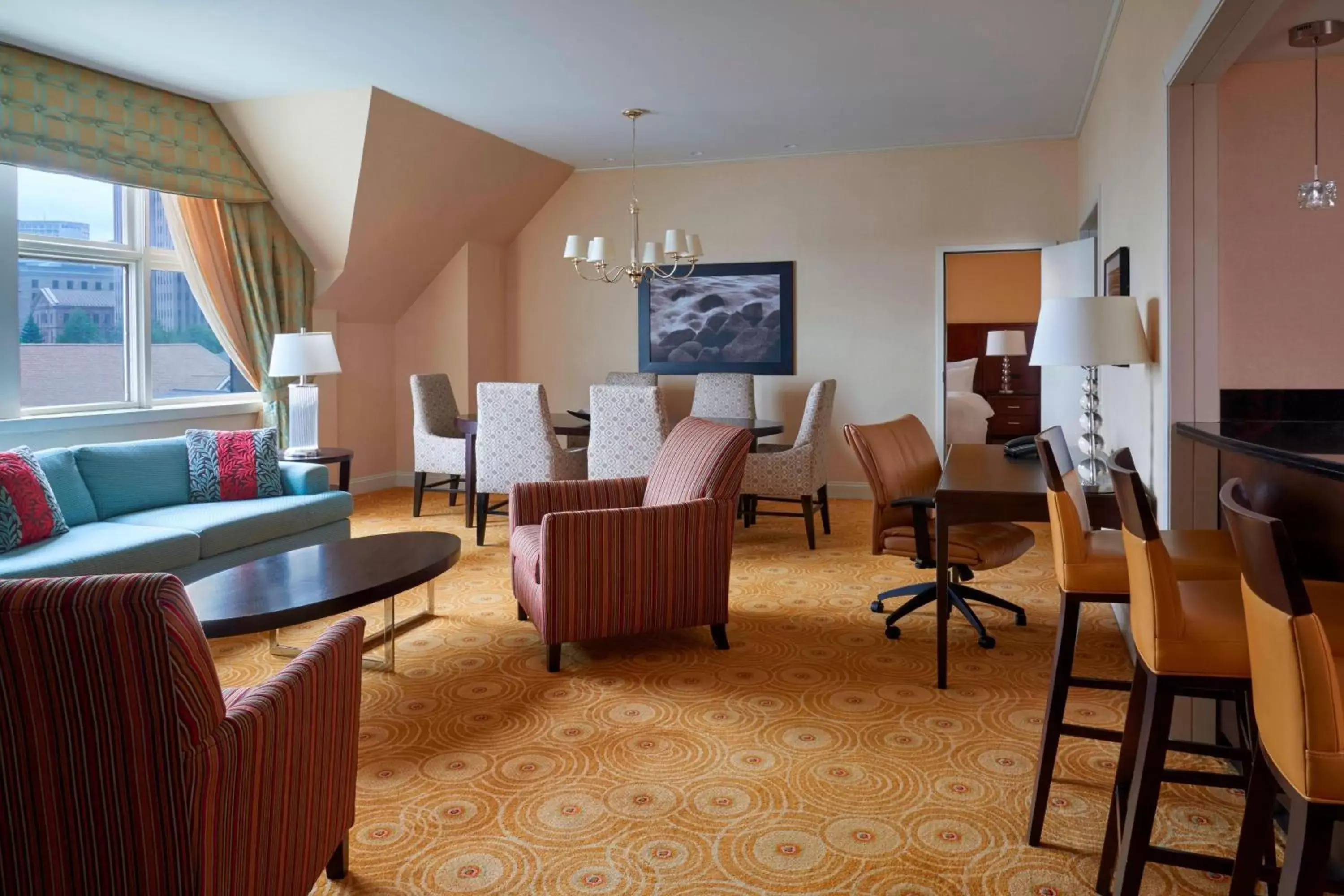 Bedroom, Seating Area in Halifax Marriott Harbourfront Hotel