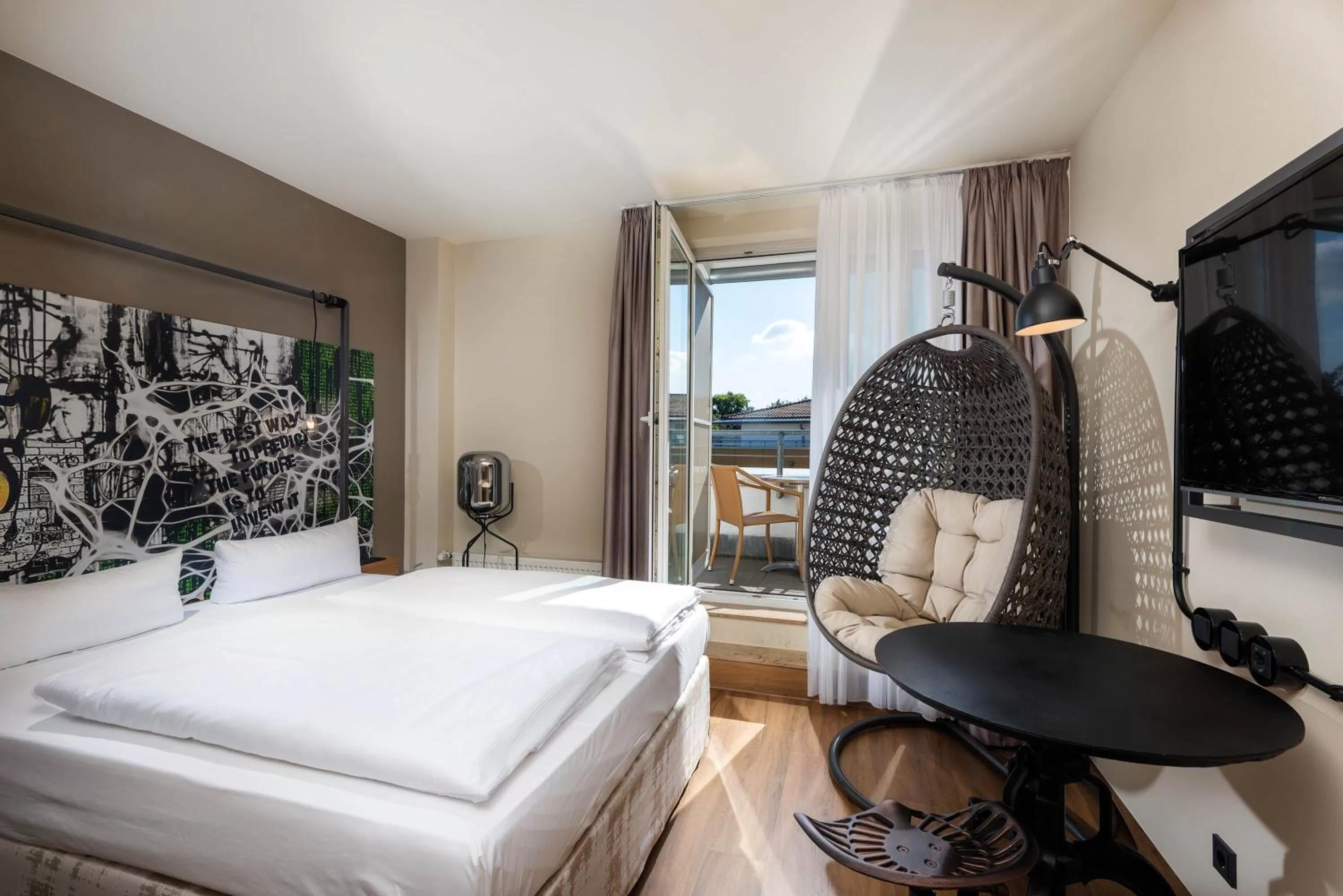 TV and multimedia, Bed in Seminaris SeeHotel Potsdam