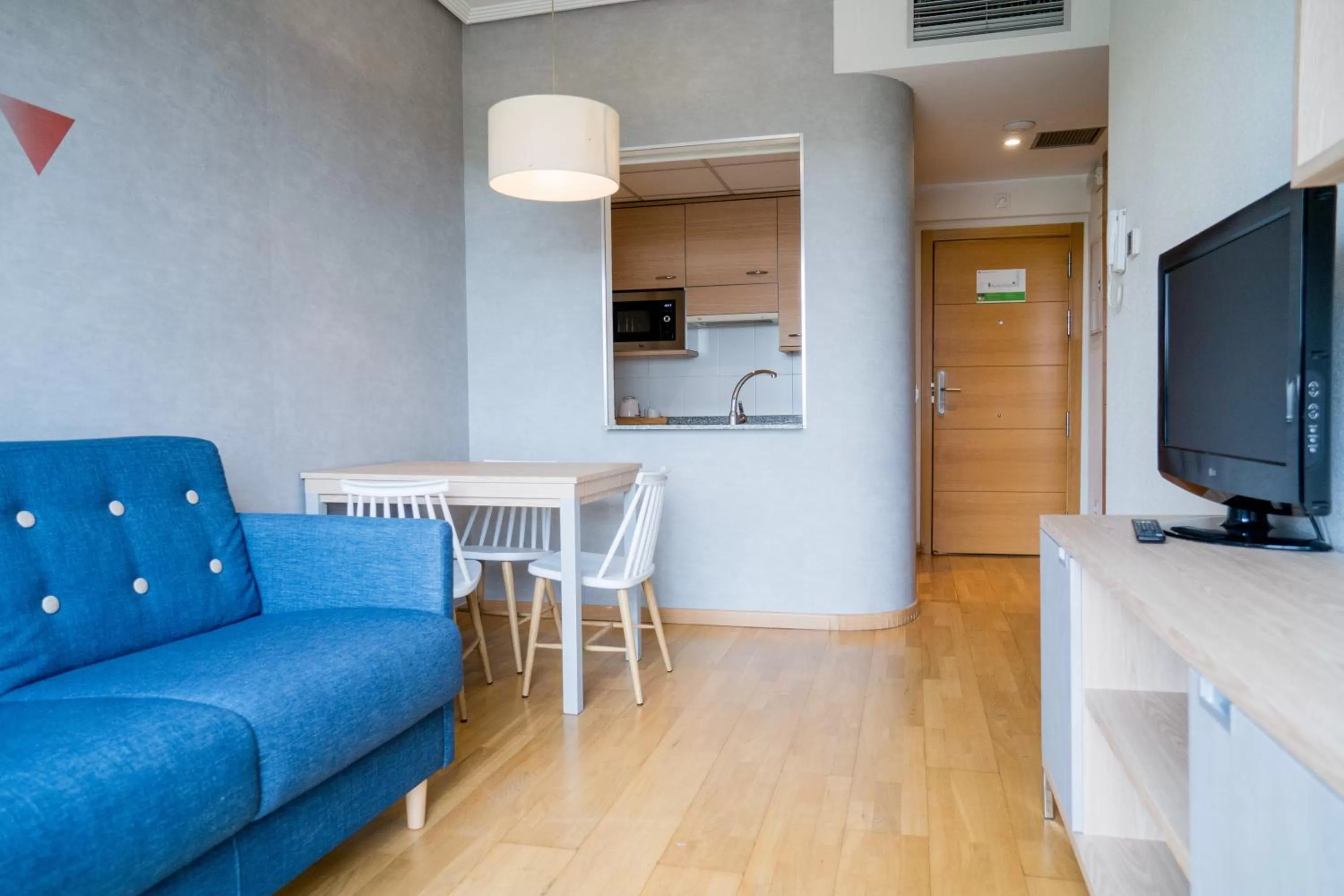 TV and multimedia in Compostela Suites