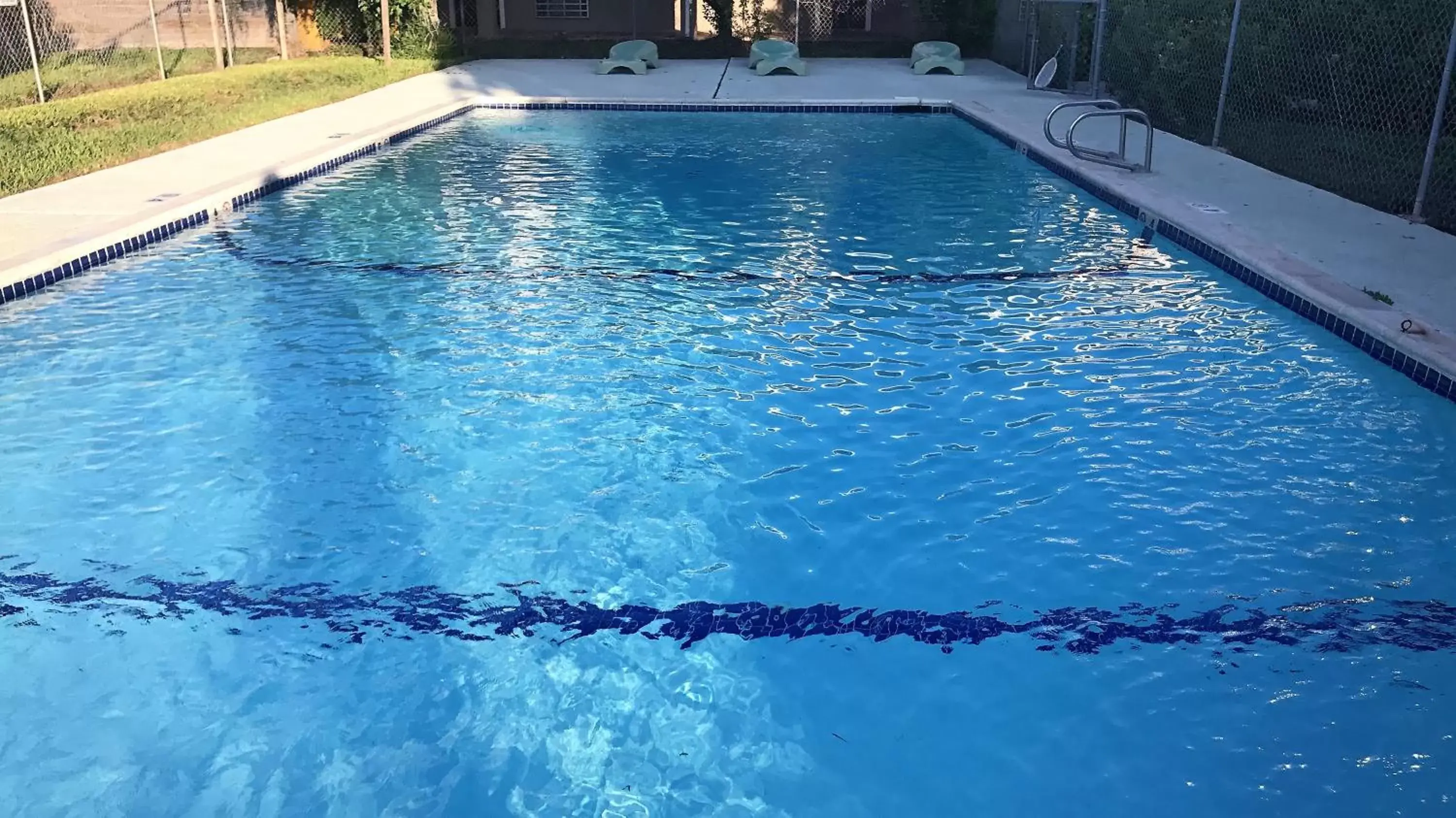 Swimming Pool in Siesta Inn McAllen